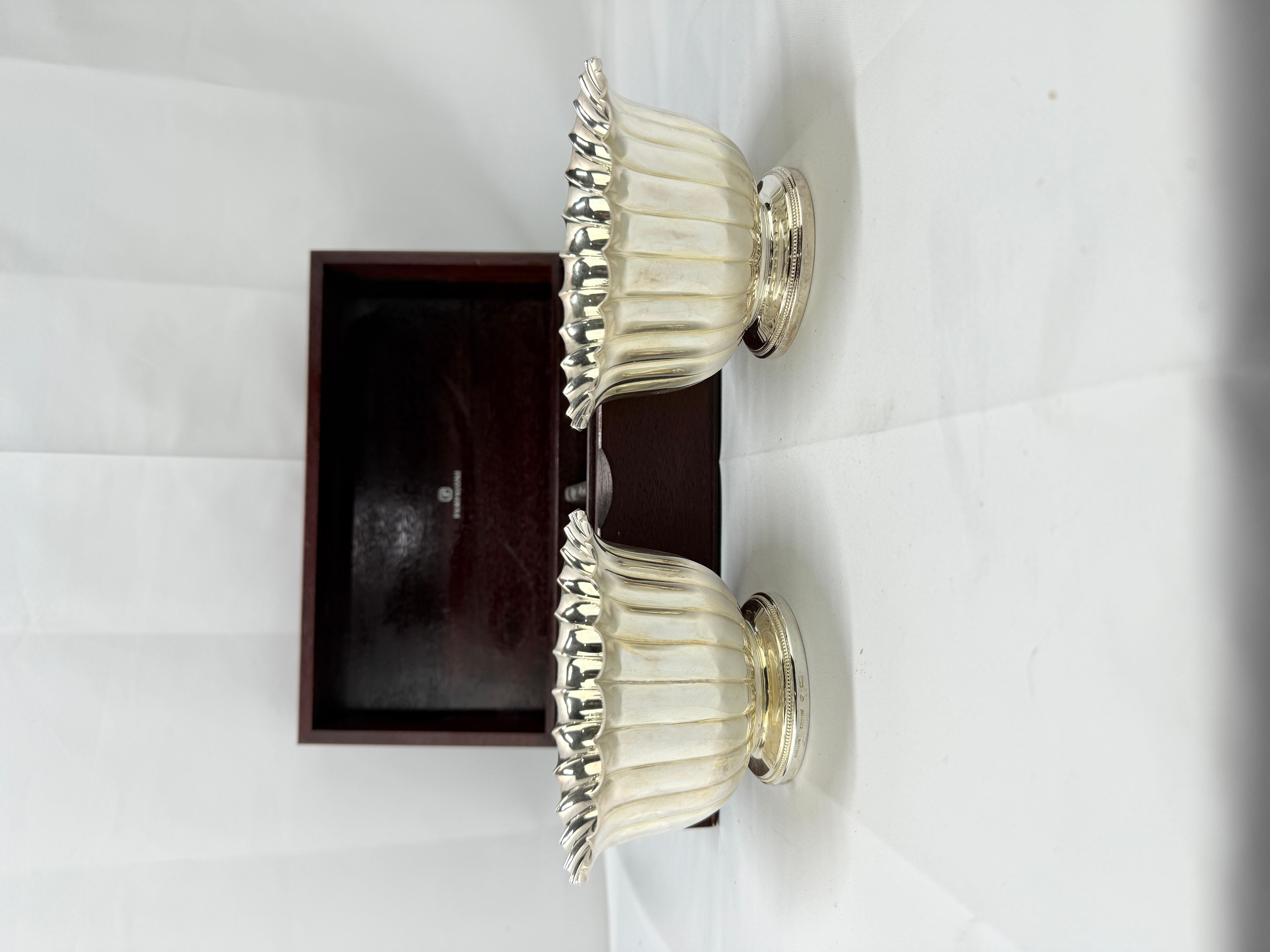 Pair, Pampaloni Sterling Silver Fluted Bowls In Original Wooden Case For Sale 1