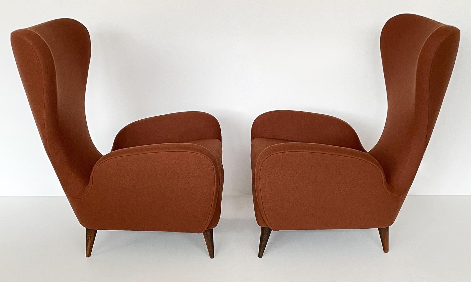 Pair of Paolo Buffa Sculptural Wingback Lounge Chairs In Excellent Condition In Chicago, IL