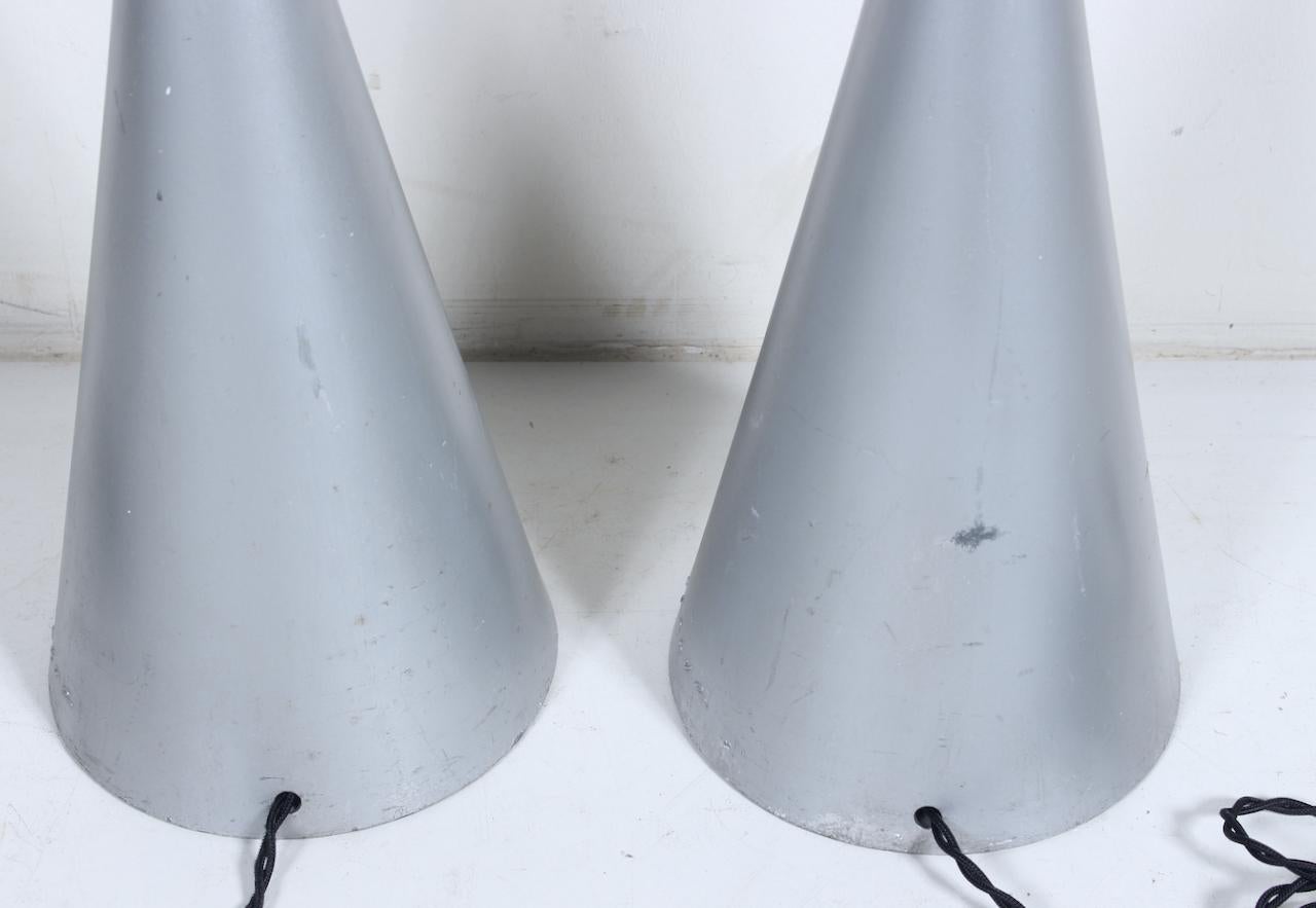 Paar Stehlampen „Cinna“ aus Aluminiumguss von Pascal Mourgue für Ligne-Roset, 1990er Jahre im Angebot 9
