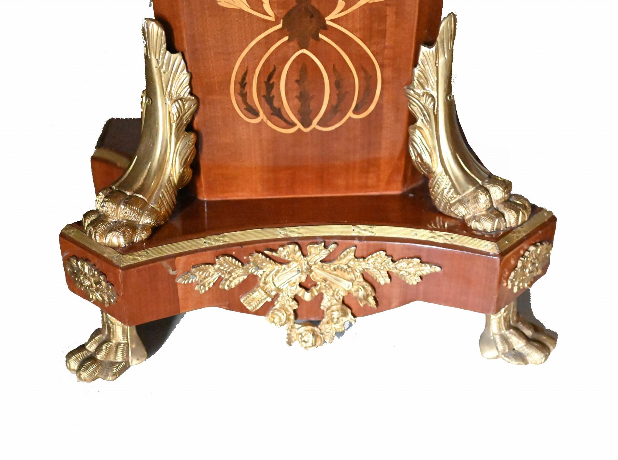 Fin du 20e siècle Paire de piédestaux de tables hautes Empire français incrustés en vente