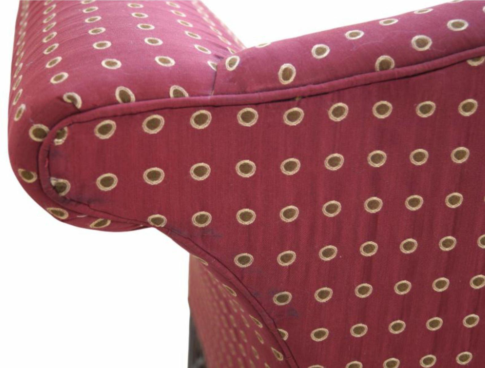 Coppia Petite Chippendale Settee Window Seat Chairs Panche Vanity Stools Nailhead in vendita 3