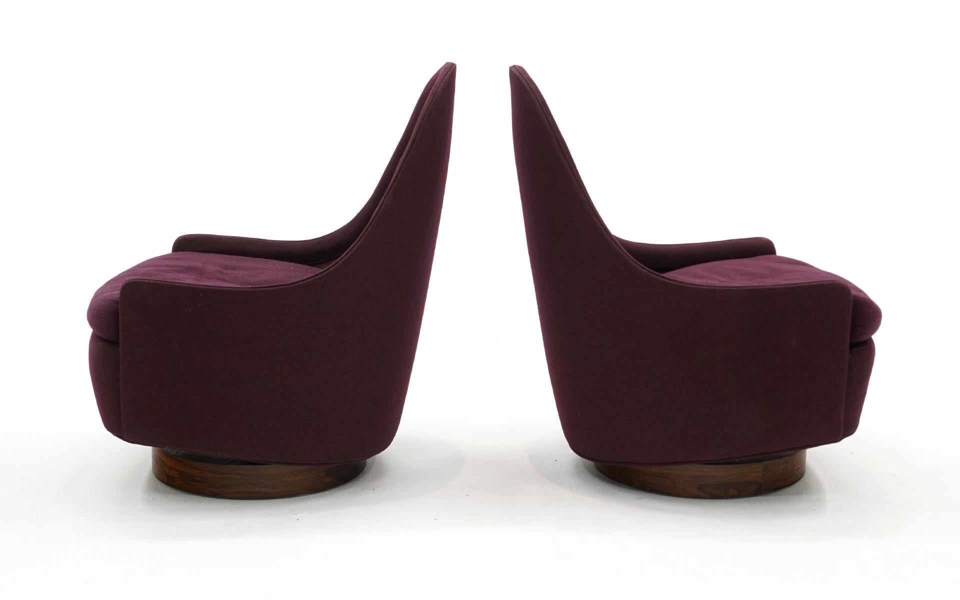 American Pair Petite Tilt Swivel Chairs by Milo Baughman w/ Rare Rosewood Base, Signed For Sale