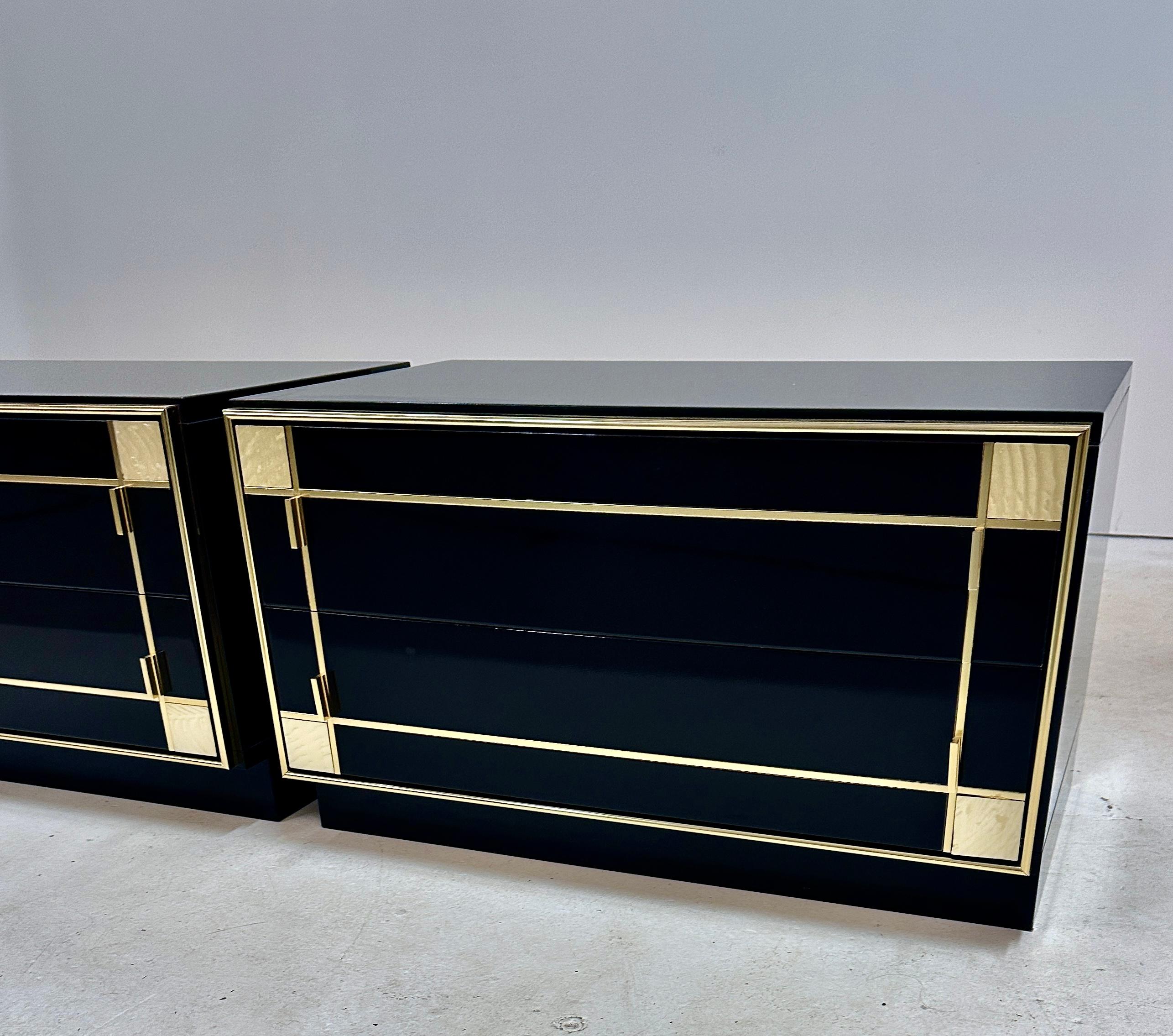 Coppia di cassettoni Pierre Cardin per Roche Bobois, anni '80 ca. In condizioni buone in vendita a Norwalk, CT