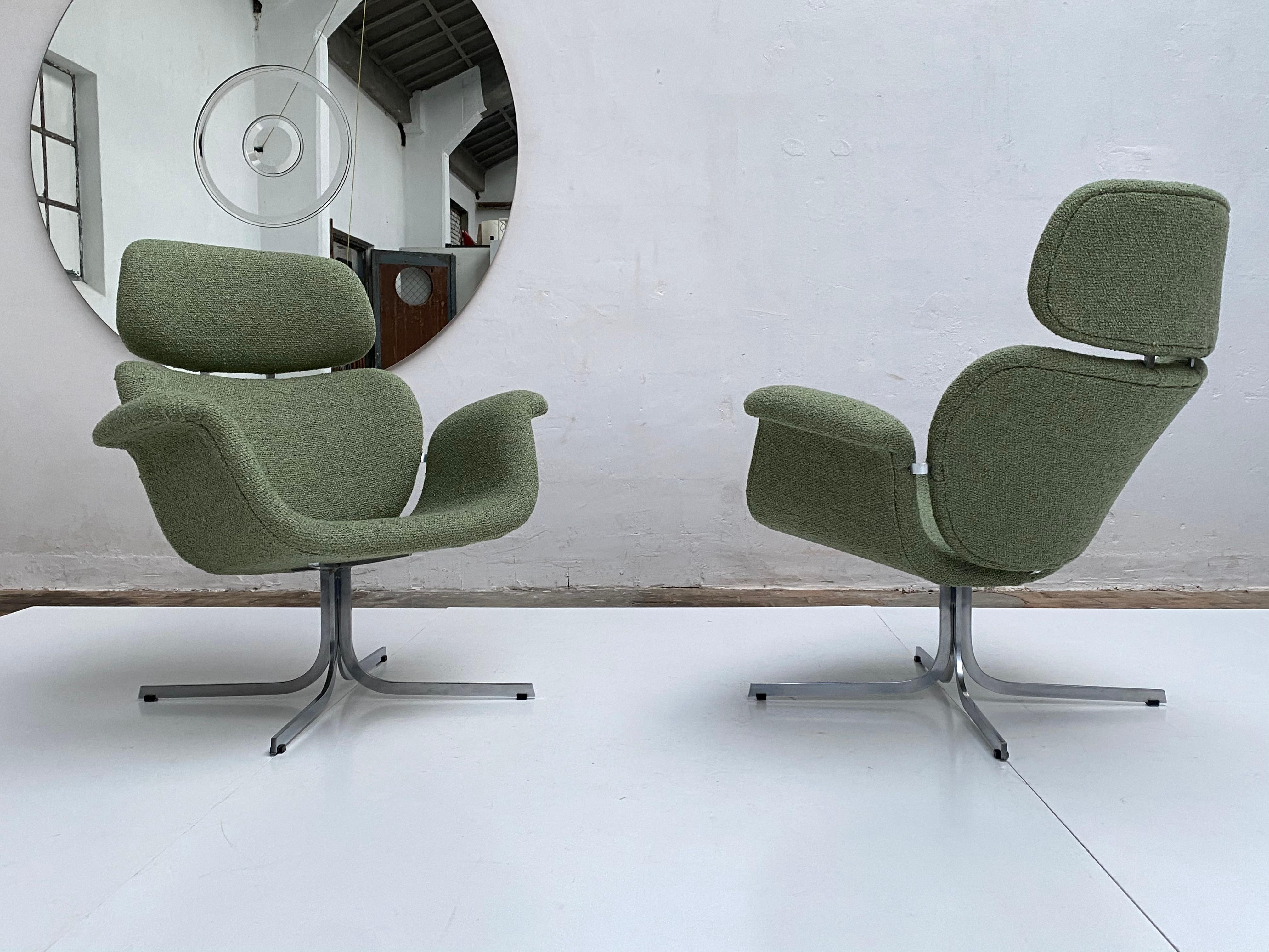 Steel Pair of Pierre Paulin F551 Big Tulip Lounge Chairs Artifort 1960s New Upholstery