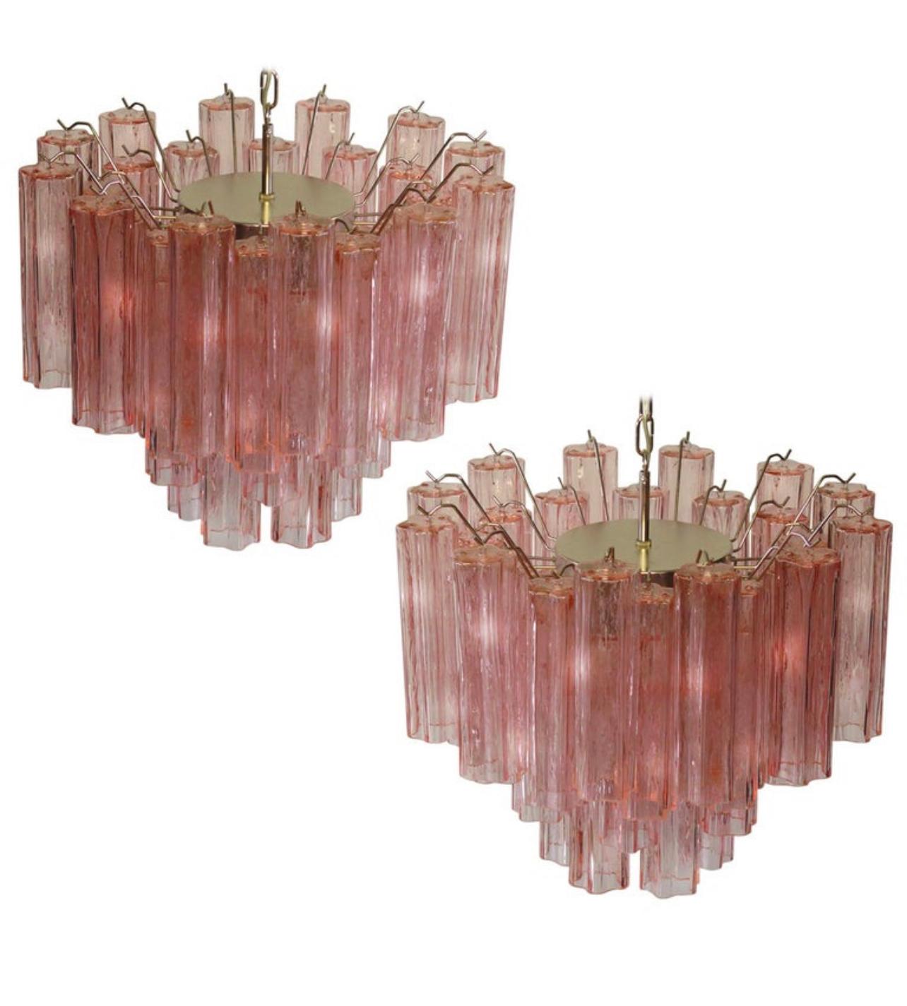 Coppia di lampadari a tubo in vetro rosa, Murano, anni '70 in vendita 8