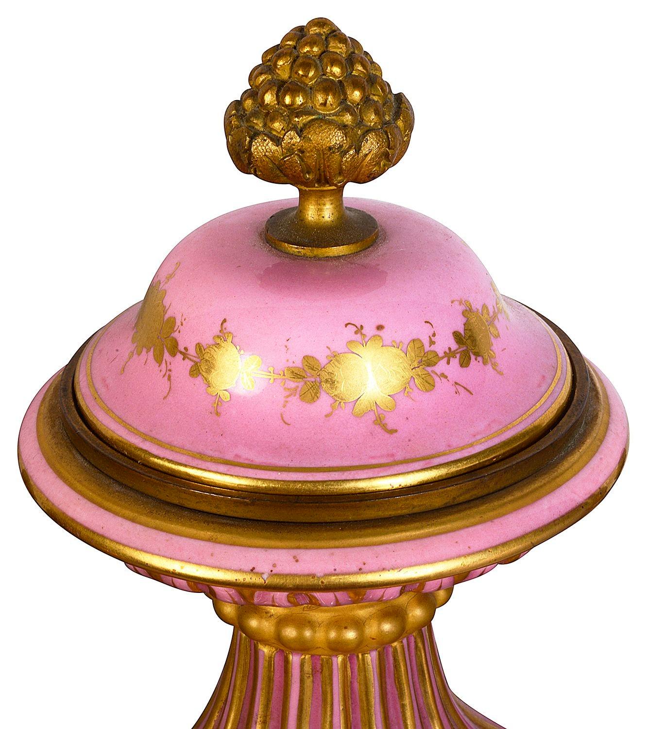 Coppia di vasi rosa in stile Sèvres, XIX secolo in vendita 2
