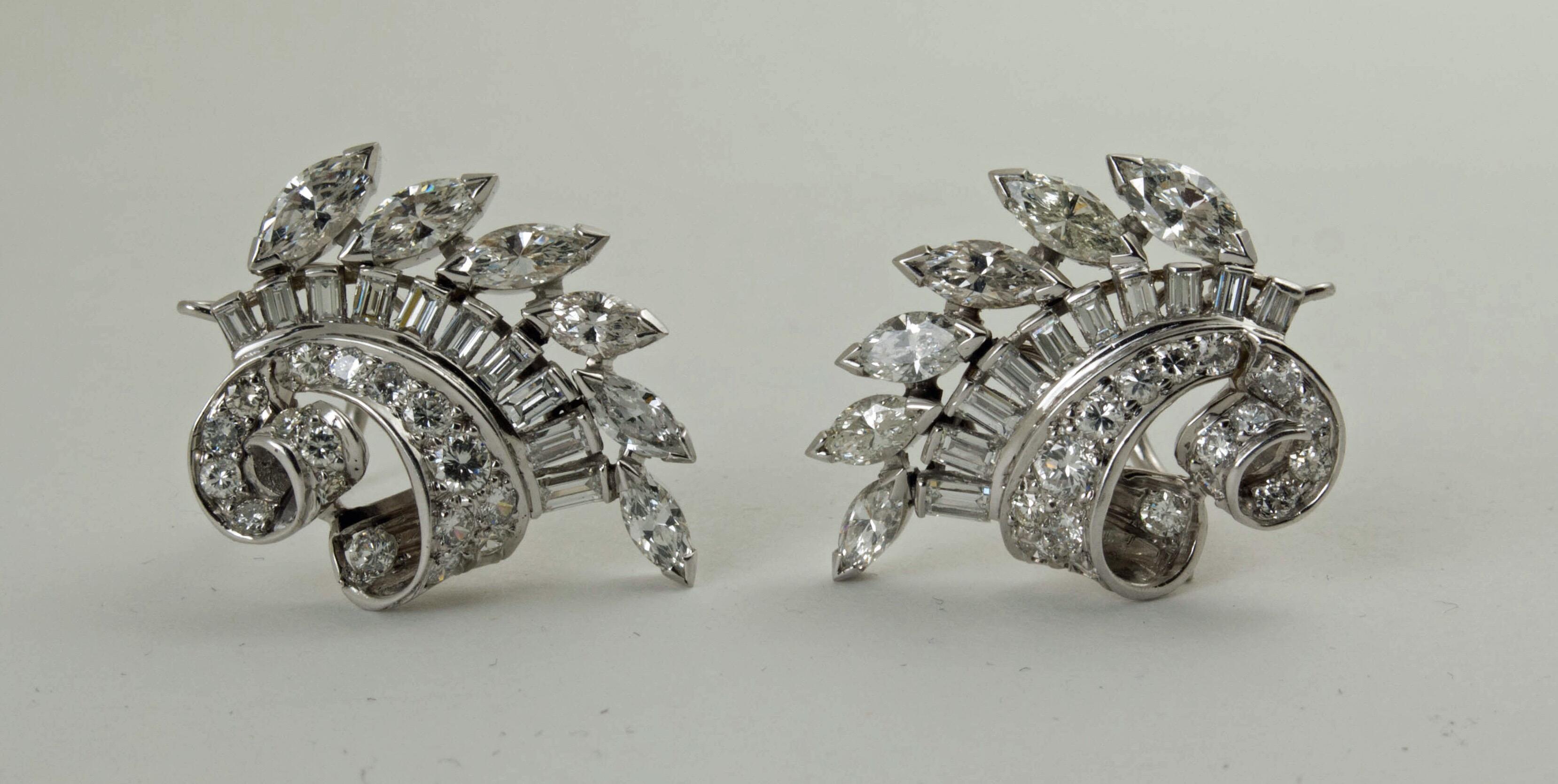 Pair of Platinum and Diamond Ear Clips In Good Condition For Sale In Austin, TX