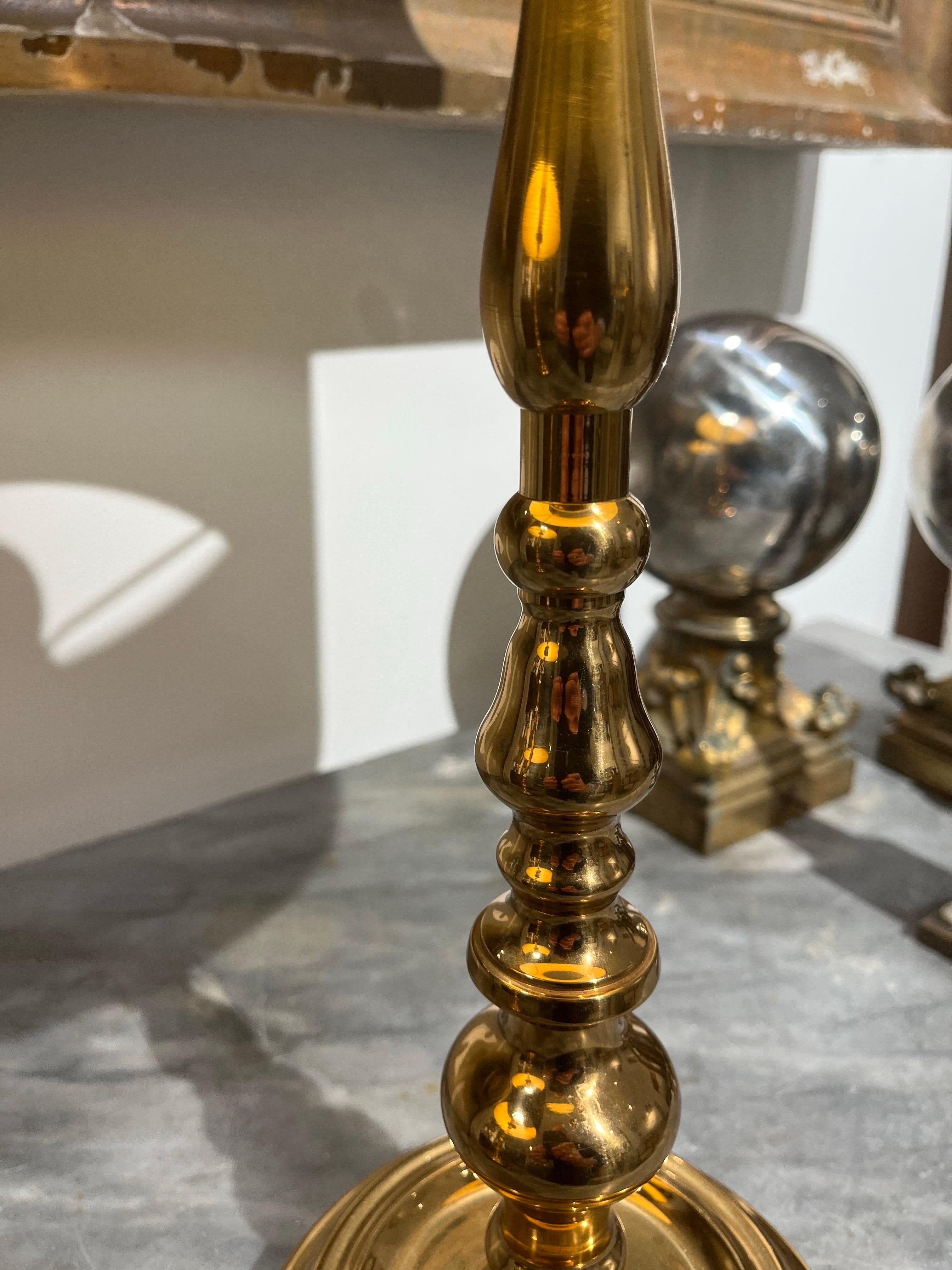 Pair Polished Vintage Mid Century Brass Table Lamps For Sale 6