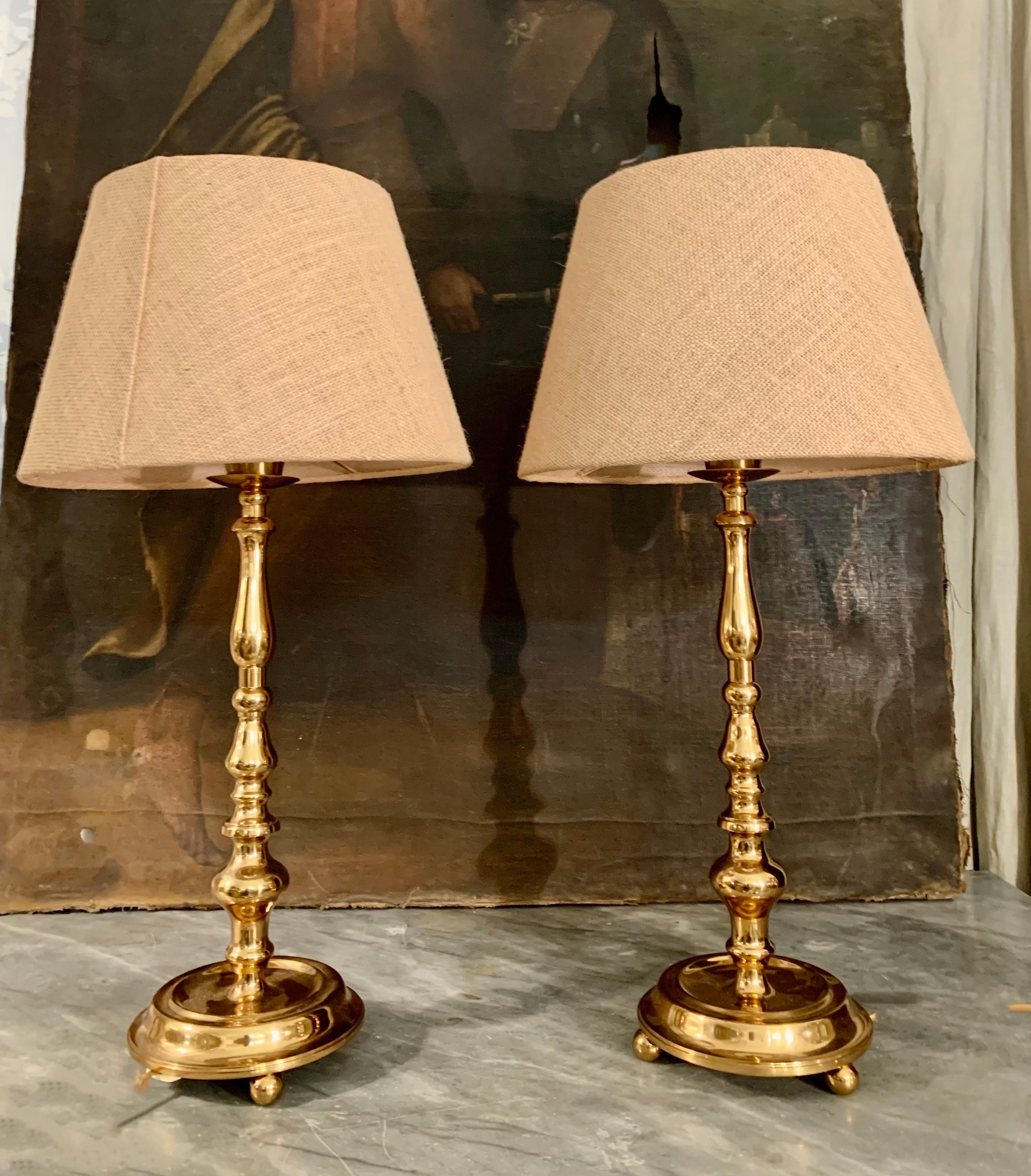 Pair Polished Vintage Mid Century Brass Table Lamps For Sale 9