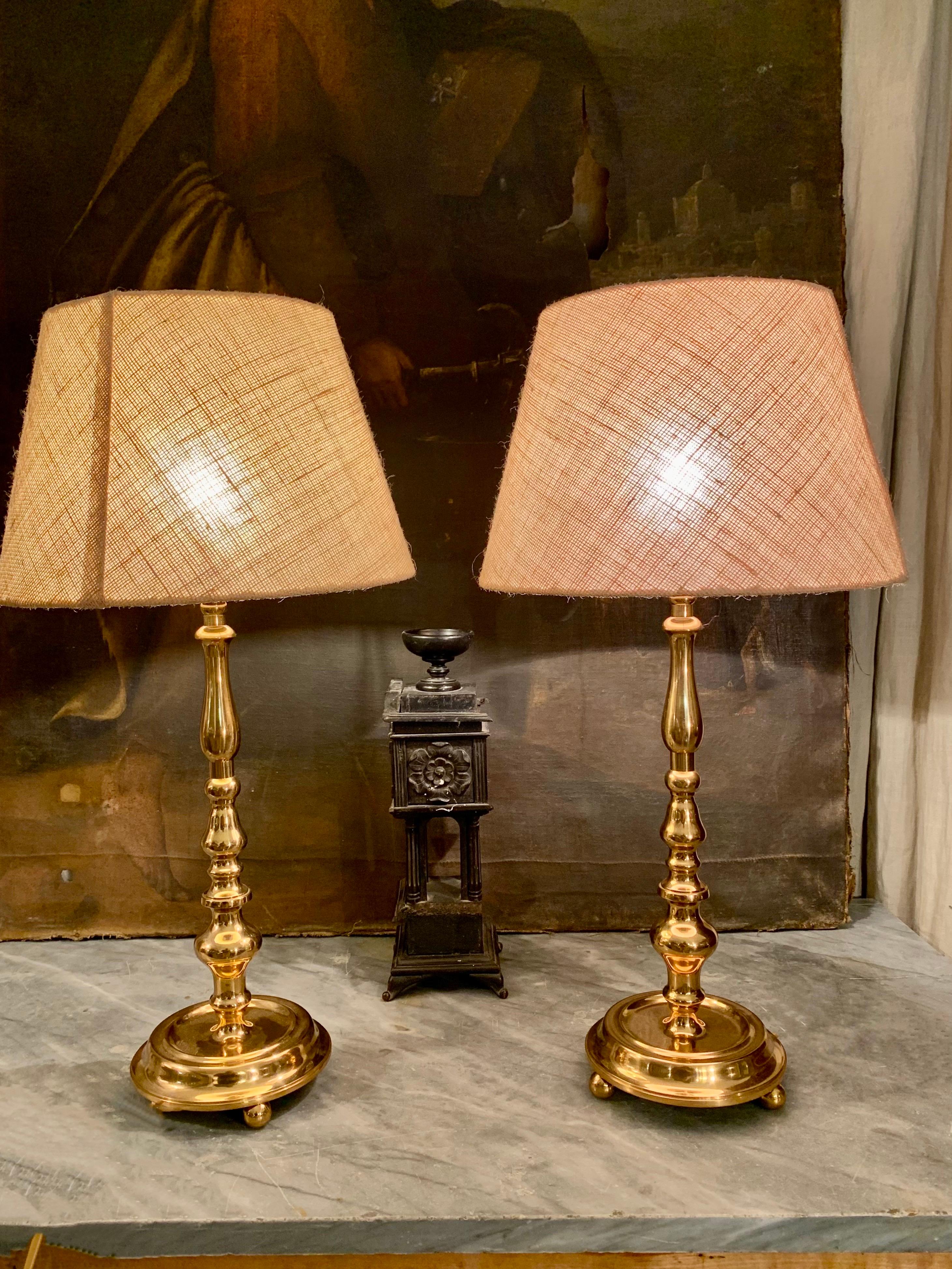 Pair Polished Vintage Mid Century Brass Table Lamps For Sale 11