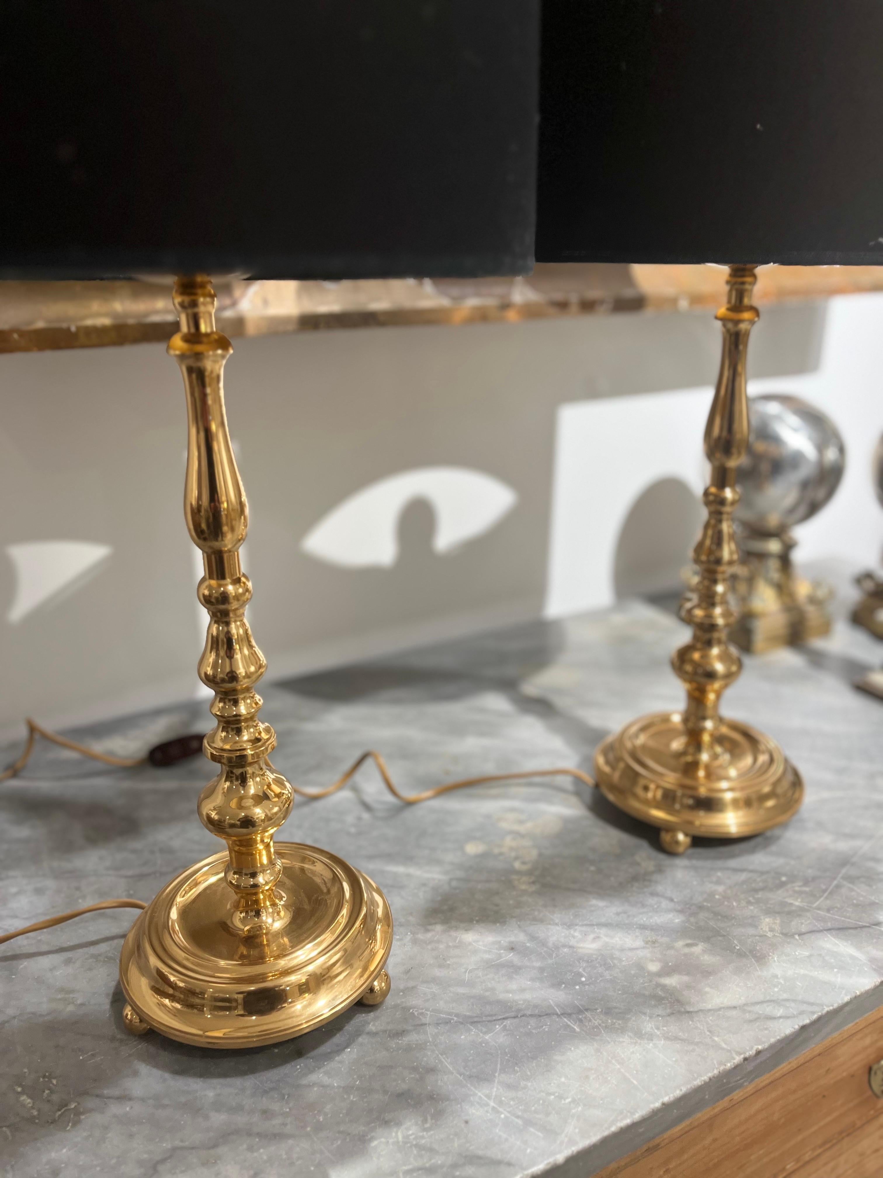 20th Century Pair Polished Vintage Mid Century Brass Table Lamps For Sale