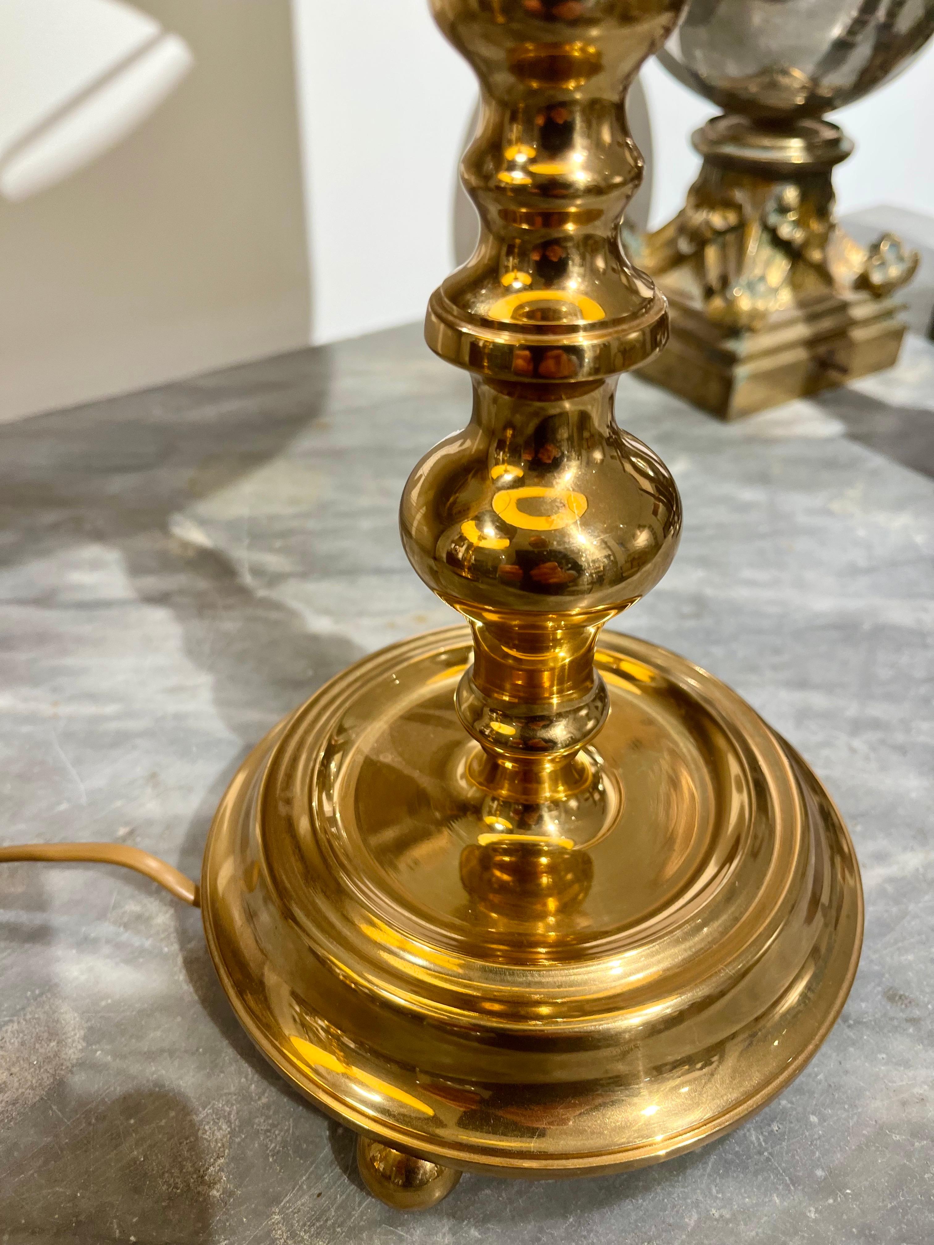 Pair Polished Vintage Mid Century Brass Table Lamps For Sale 2