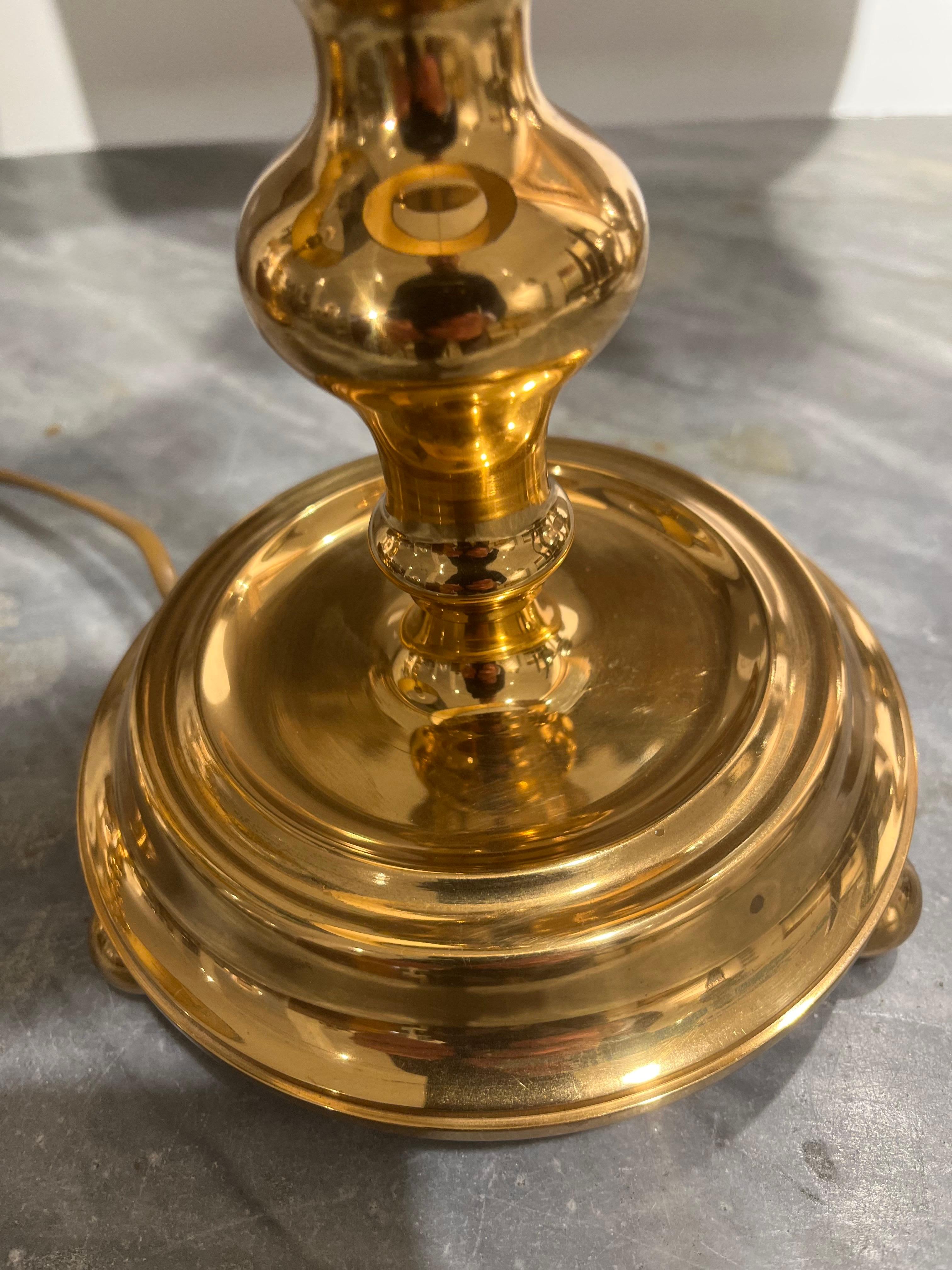 Pair Polished Vintage Mid Century Brass Table Lamps For Sale 3