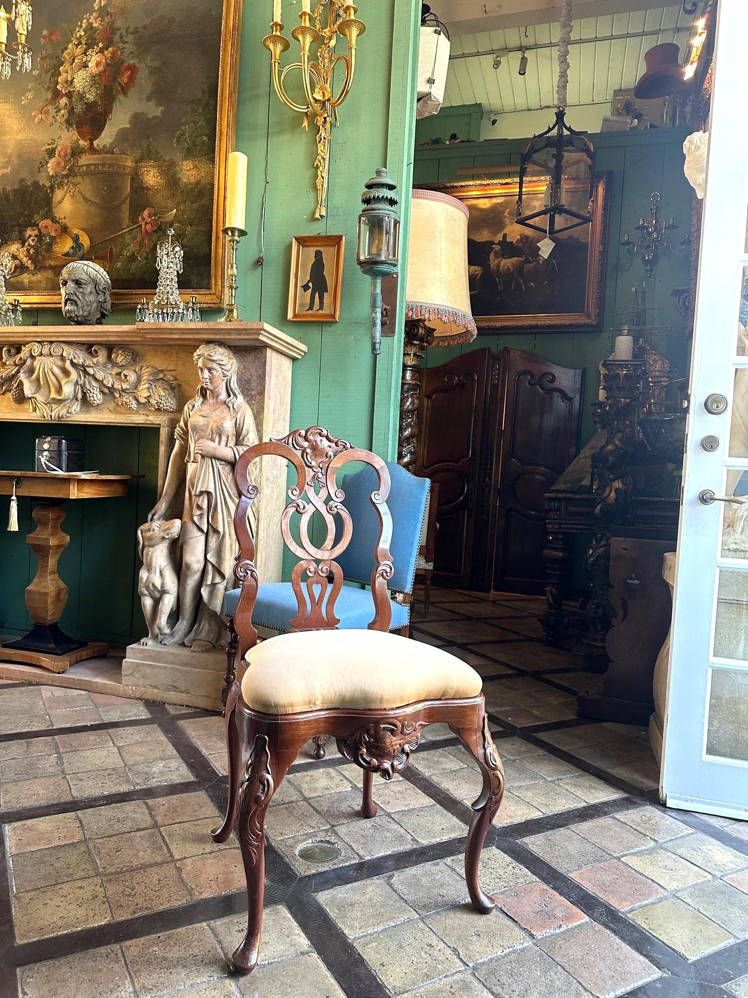 Pair Portuguese Rococo Jacaranda Hand carved Wood Dining Side Chairs Antique LA For Sale 6
