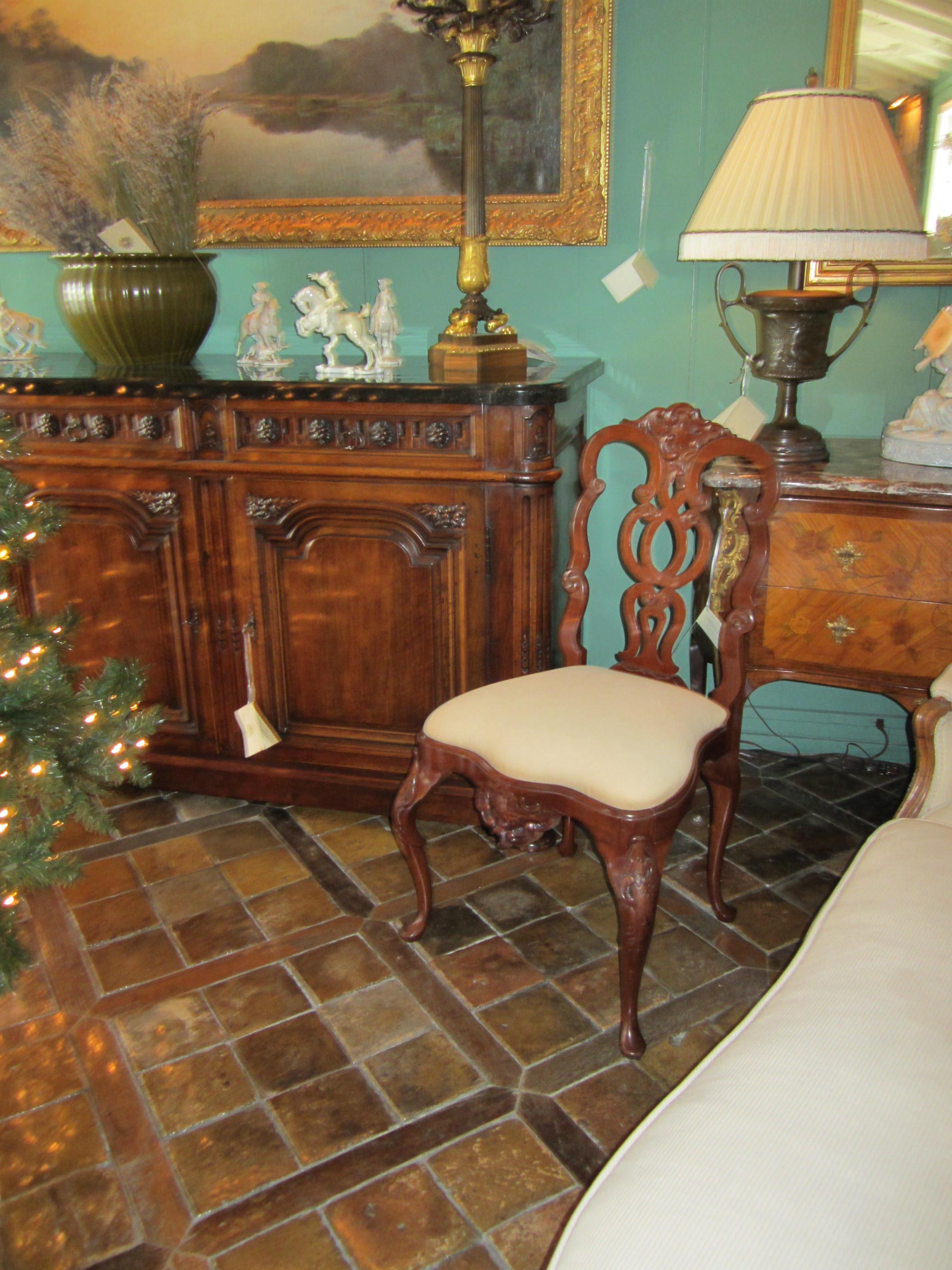 Pair Portuguese Rococo Jacaranda Hand carved Wood Dining Side Chairs Antique LA For Sale 10