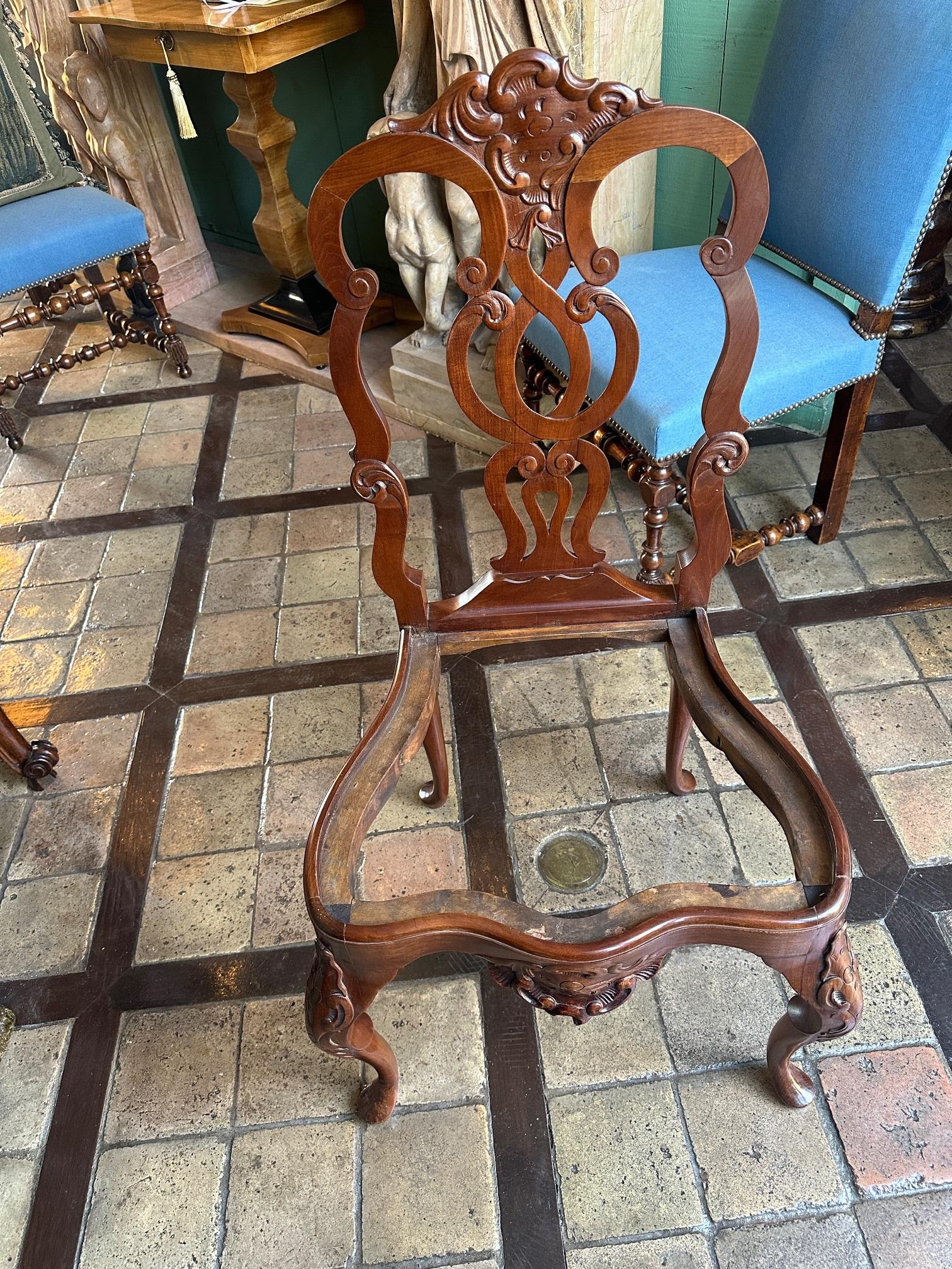 Pair Portuguese Rococo Jacaranda Hand carved Wood Dining Side Chairs Antique LA For Sale 3