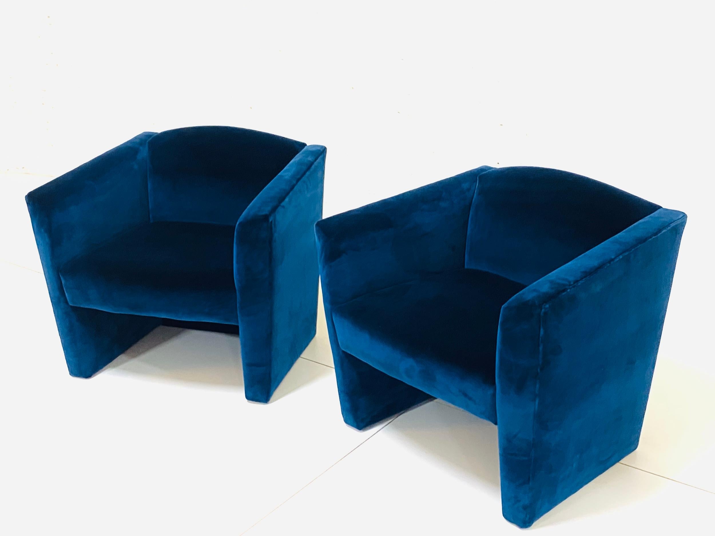 Pair of Postmodern Angular Barrel Back Lounge Chairs In Excellent Condition In Chicago, IL