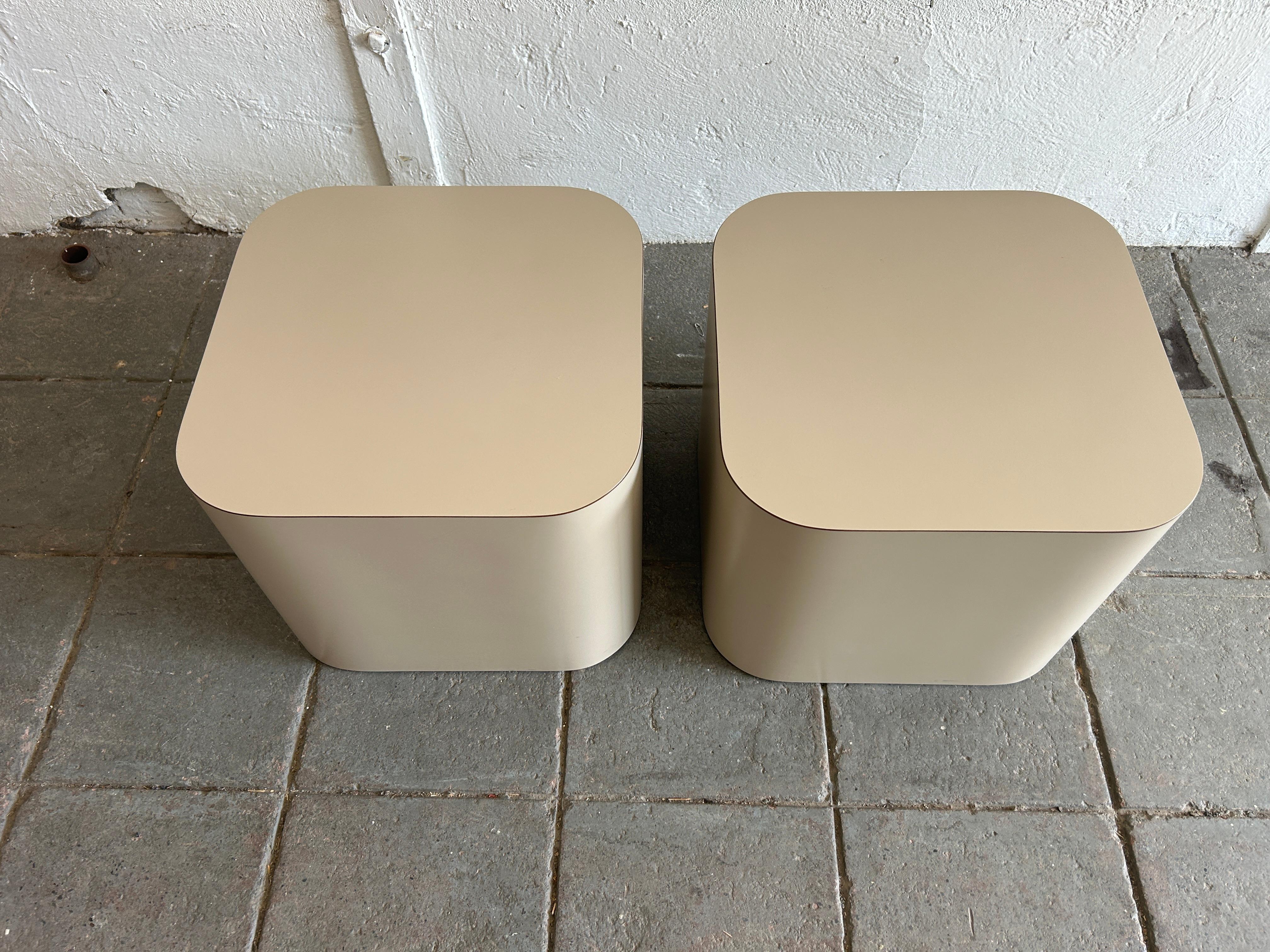 Pair Post modern taupe tan matte laminate rounded corners square end tables. In the style of Karl Springer. Very clean set. No chips or scratches. Circa 1980. Located in Williamsburg Brooklyn NYC.

Sold as a pair (2) 

Each table measures 18” x 18”