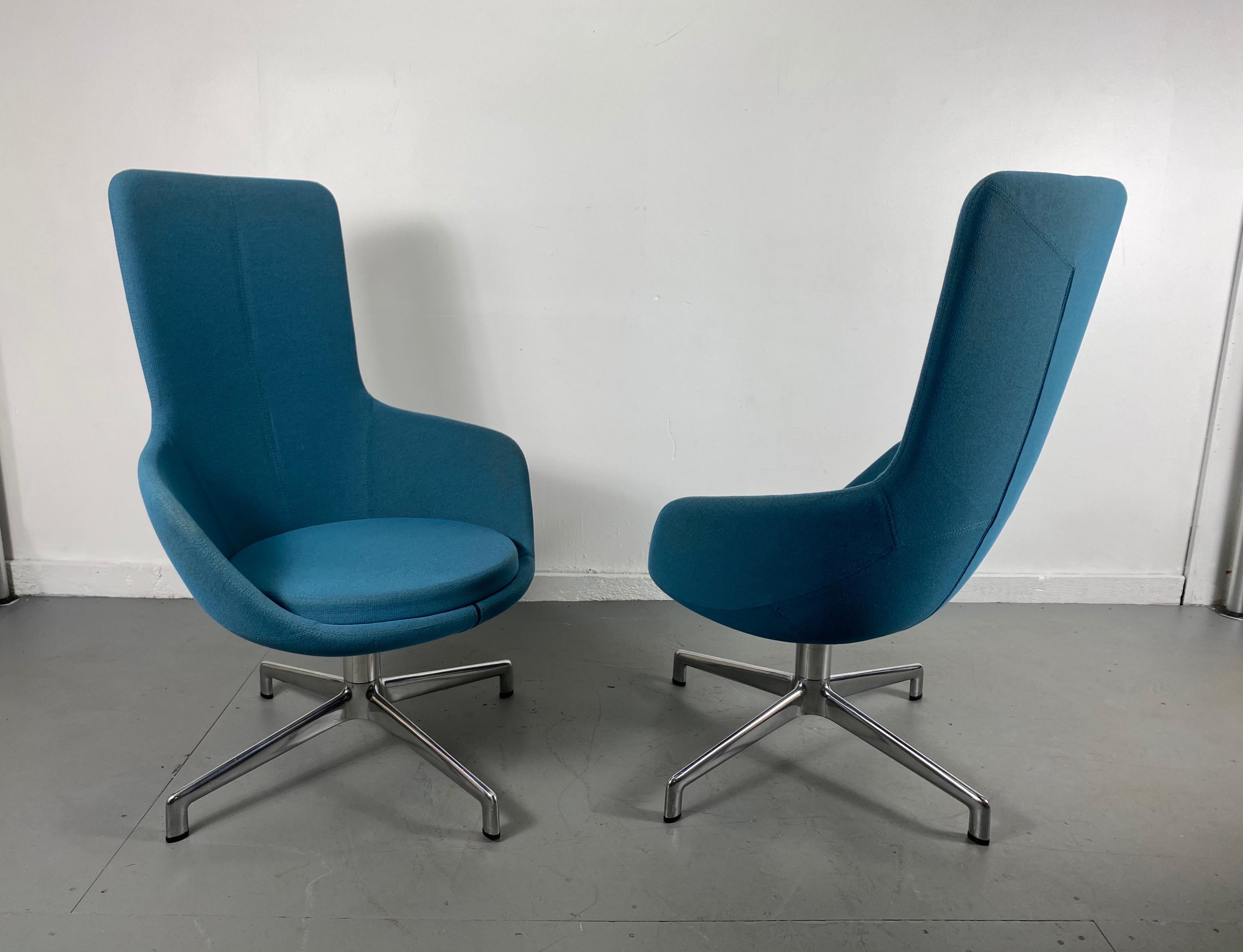 Mid-Century Modern Pair of Post Modernist Lounge Chairs, Juxta Chair by Keilhauer