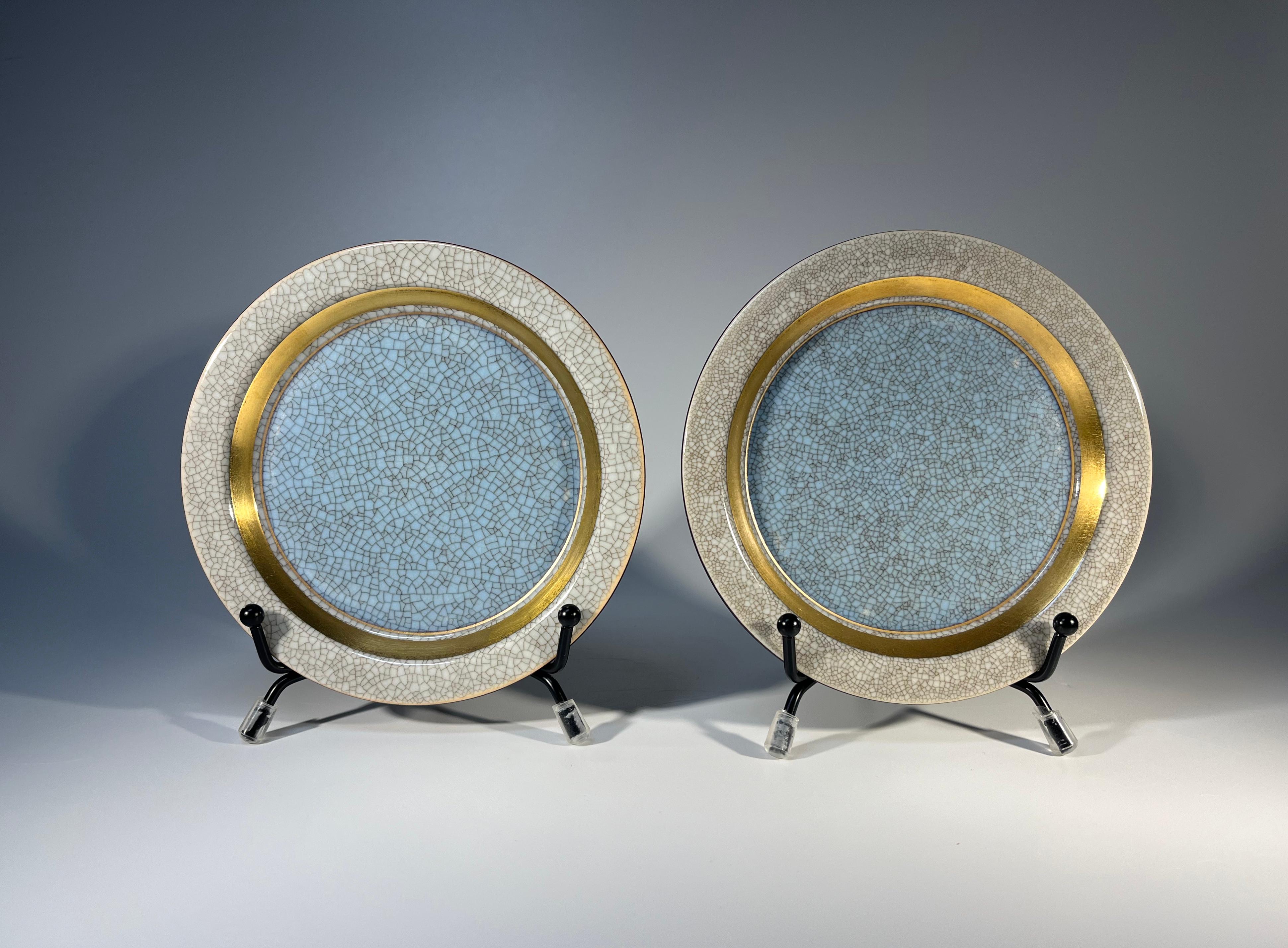 A lovely pair of Thorkild Olsen powder blue and gilt porcelain Royal Copenhagen crackle pin trays.
Grey crackle glaze to outer rim and reverse
Both have same year date stamp
Circa 1963
Signed and numbered 3010
Height 0.5 inch, Diameter 4.75 inch
In