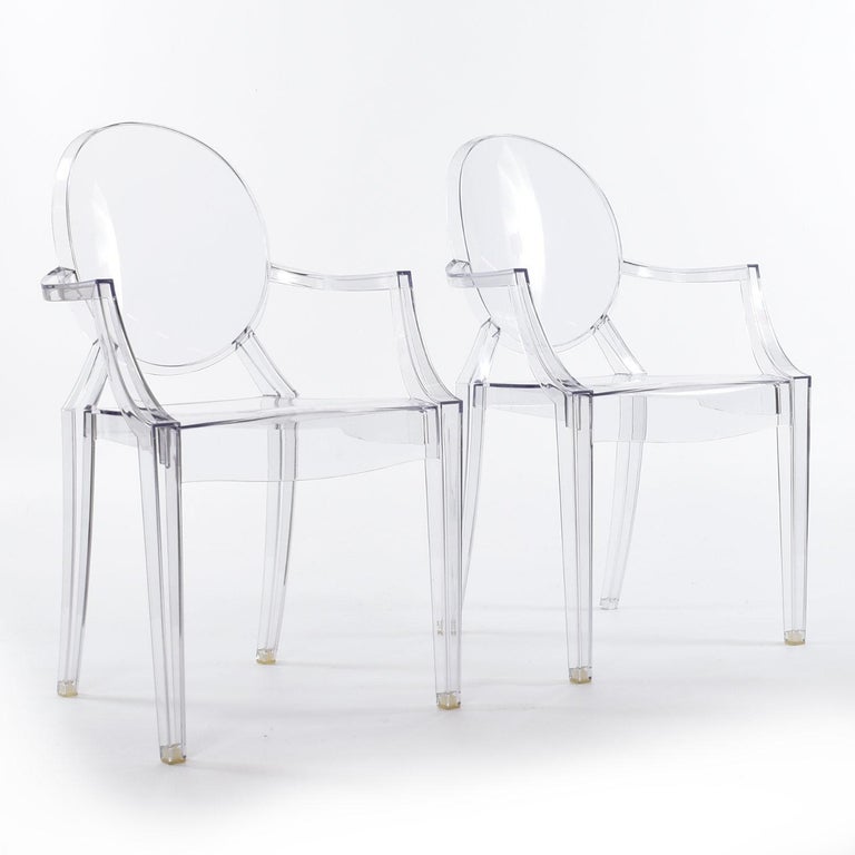 Paire de chaises Louis Ghost d'occasion de Philippe Starck pour Kartell En  vente sur 1stDibs | fauteuil louis ghost kartell occasion, chaise philippe starck  occasion, chaises kartell occasion