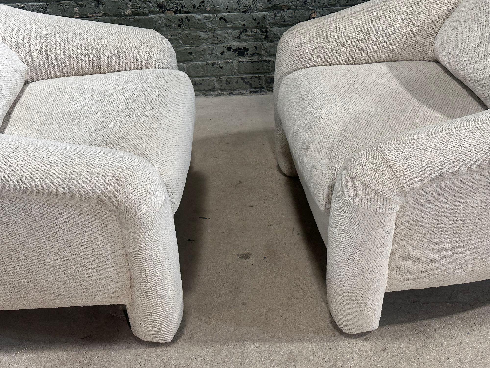 Pair Preview Tripod Lounge Chairs, 1980 For Sale 2