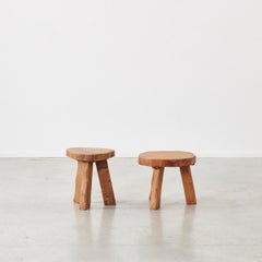 Paire de tabourets en bois primitivistes Wanderwood:: France:: début du 20e siècle