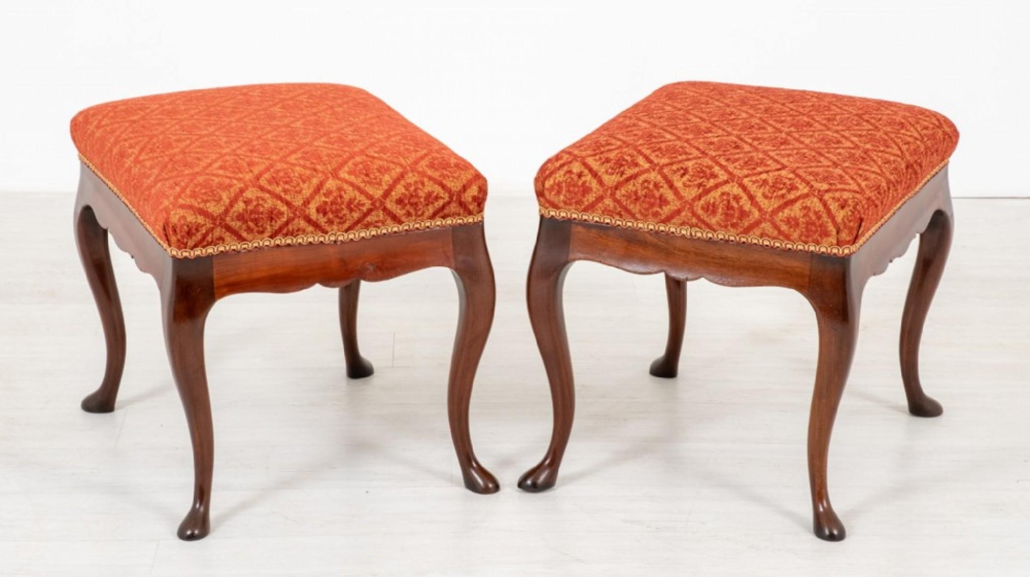 Paire de tabourets Queen Anne en acajou de 1890 en vente 1