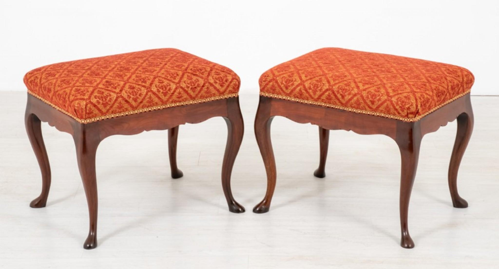 Paire de tabourets Queen Anne en acajou de 1890 en vente 2