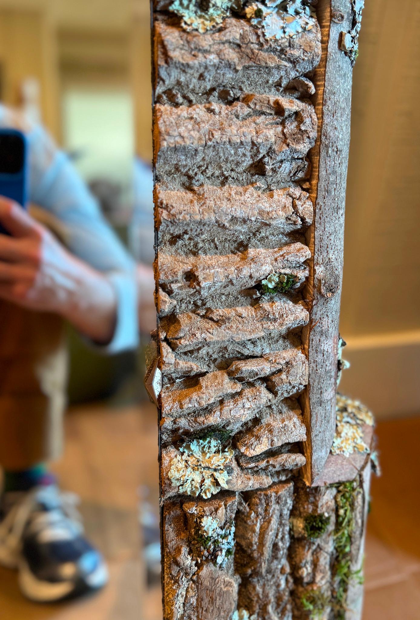 Paar Raleigh Adams Broken Pediment Woodland Spiegel im Angebot 15