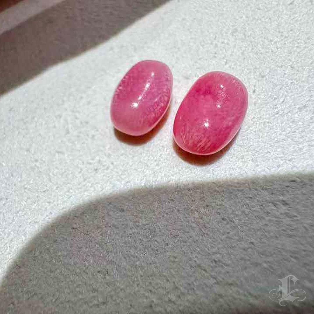 PAIR Rare Passende Flamingo Rosa 3,16ct Conch Perlen (Ungeschliffen)
