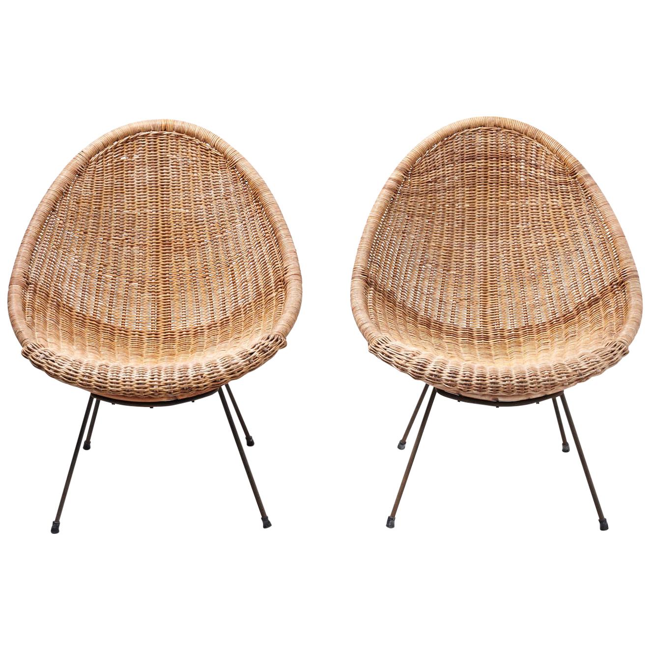 Pair Rattan 
Basket
 Easy Chairs