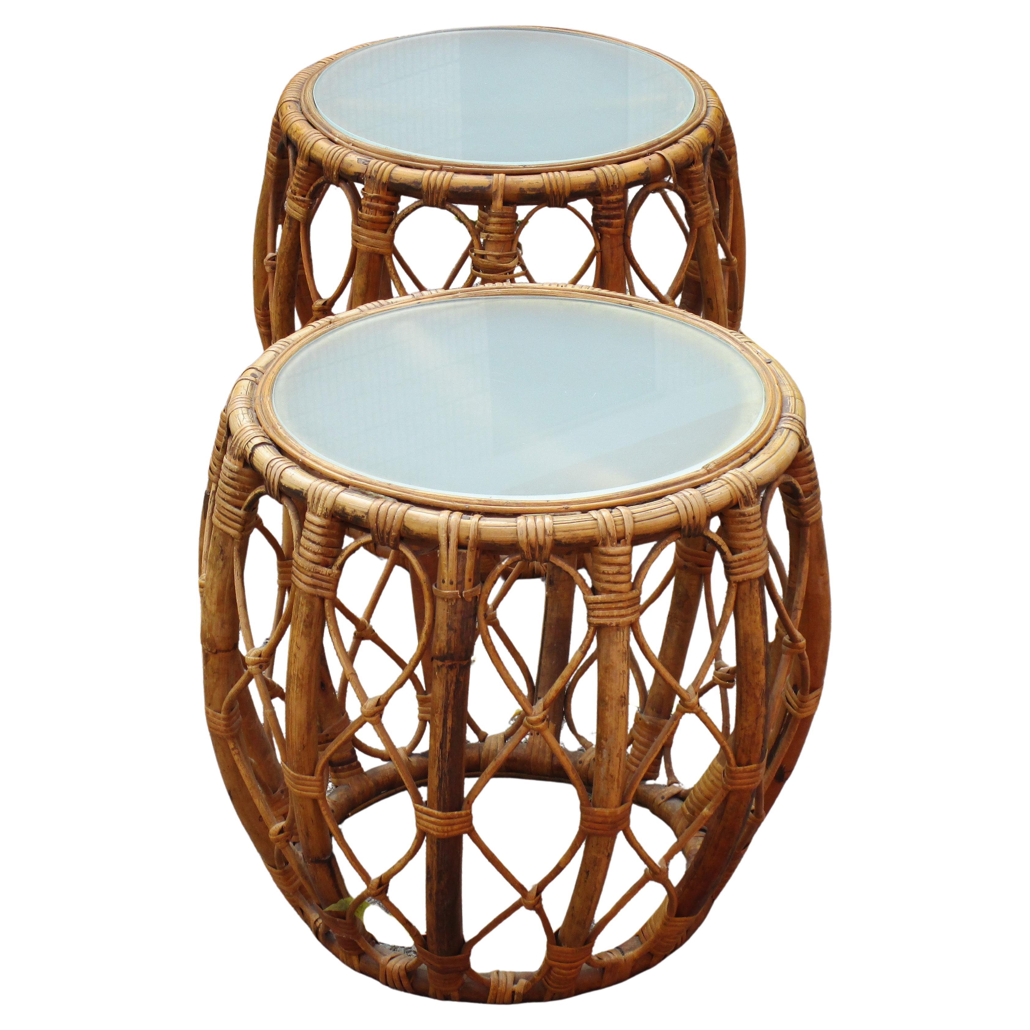 Paar Rattan-Trommeltische, CIRCA 1960 (20. Jahrhundert) im Angebot