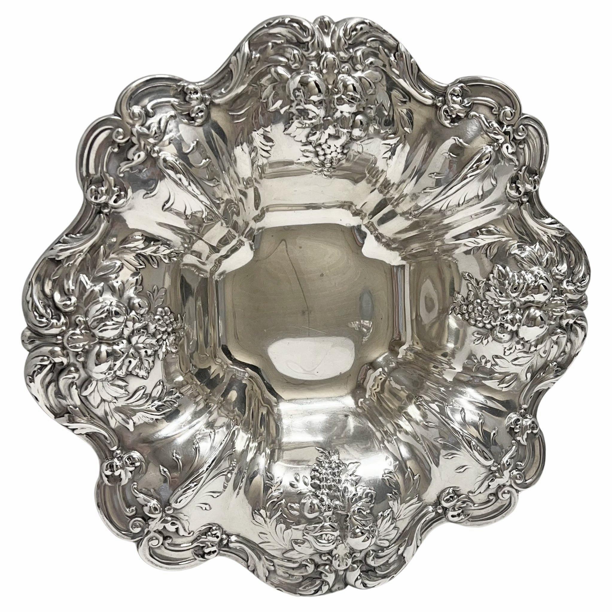 Reed & Barton Pair of Sterling Silver Francis I Fruit Bowls X569 In Excellent Condition In Palm Beach, FL