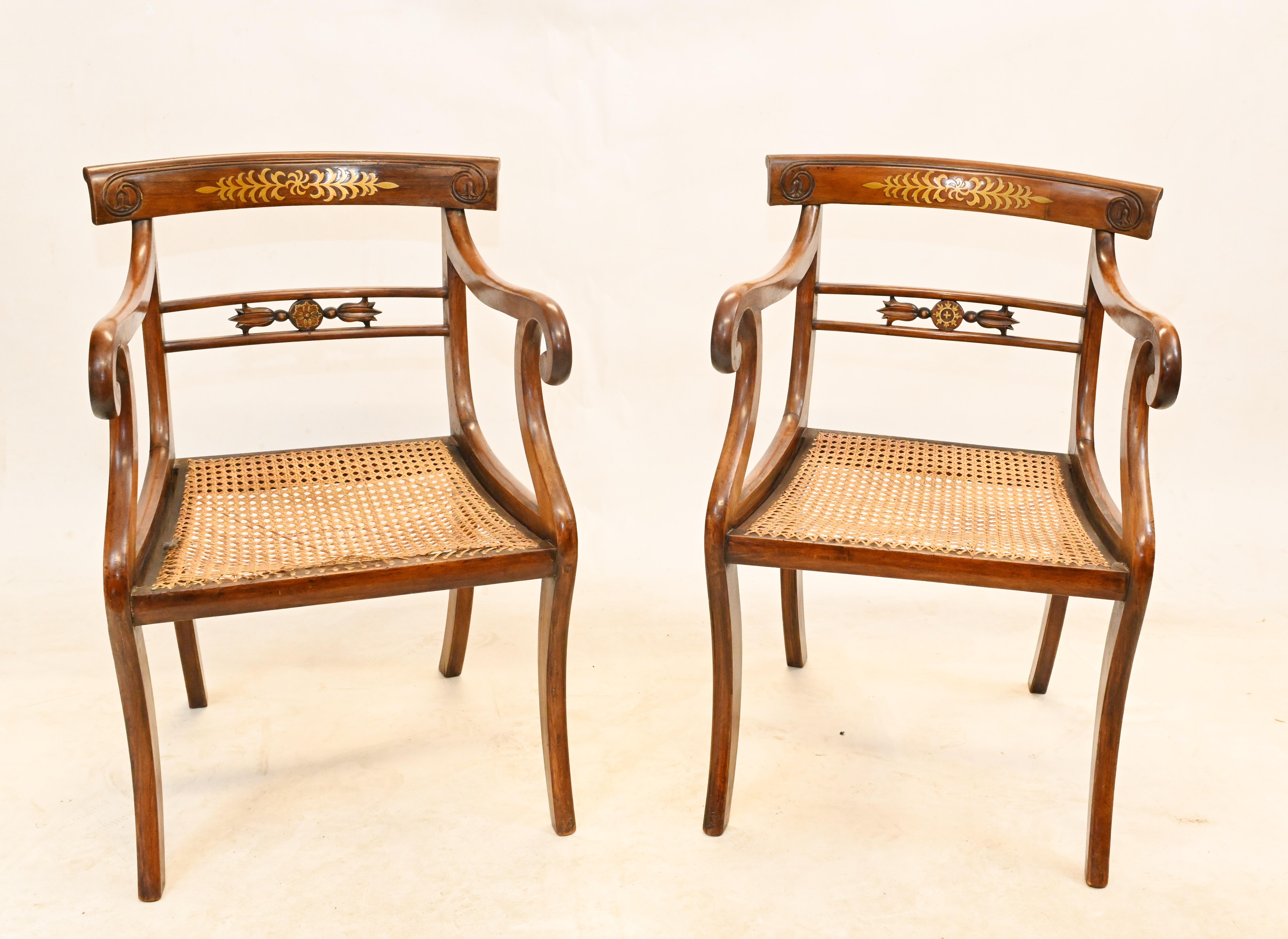 Cool pair of period Regency arm chairs in mahogany with brass inlay
Classically refined look congruent with the Regency aesthetic
Great pair of accent chairs for a contemporary interior
Viewing by appointment
Offered in great shape ready for