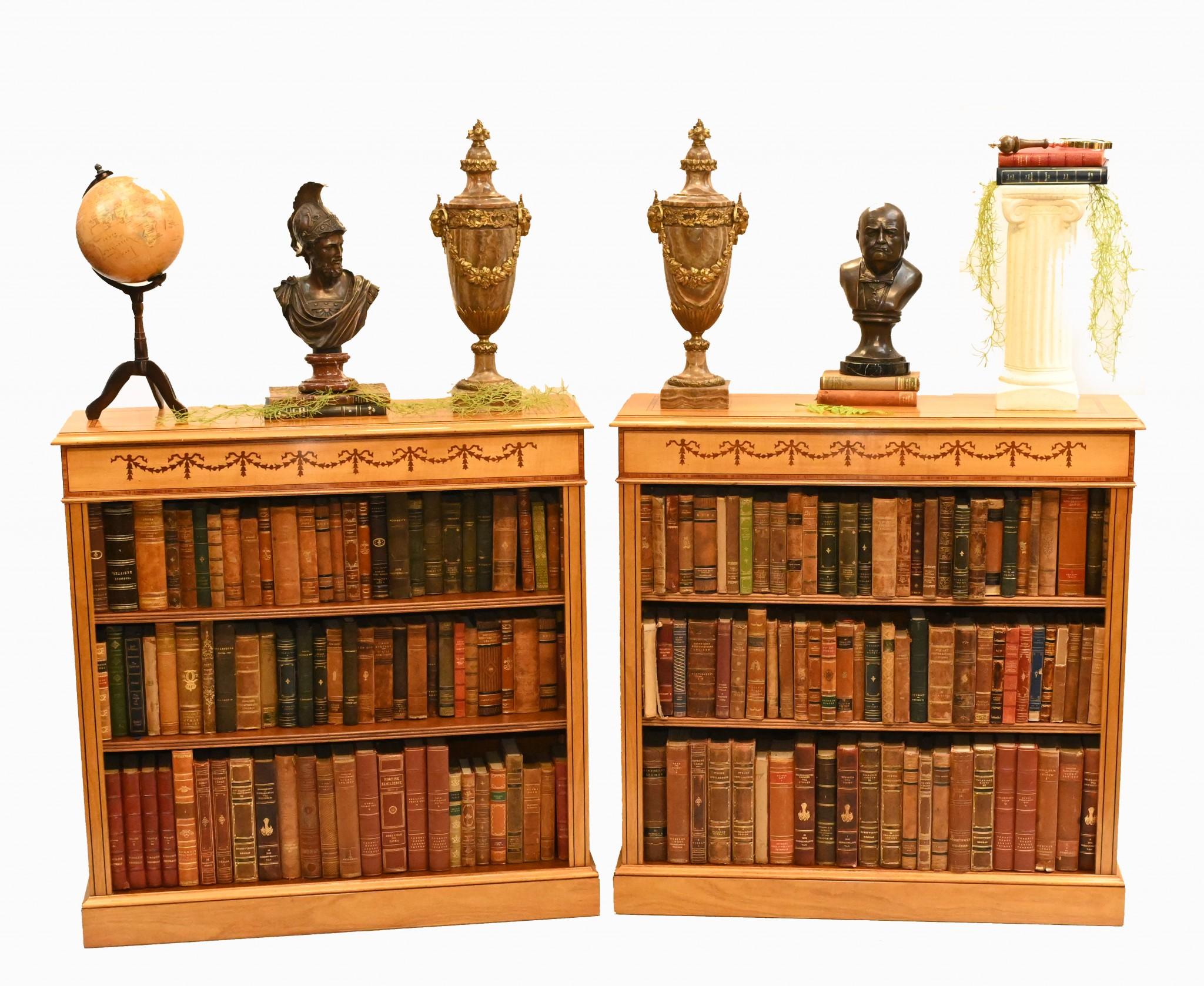 Paar Regency-Bücherregale, Seidenholz, offene Vorderseite mit Sheraton-Intarsien im Angebot 13