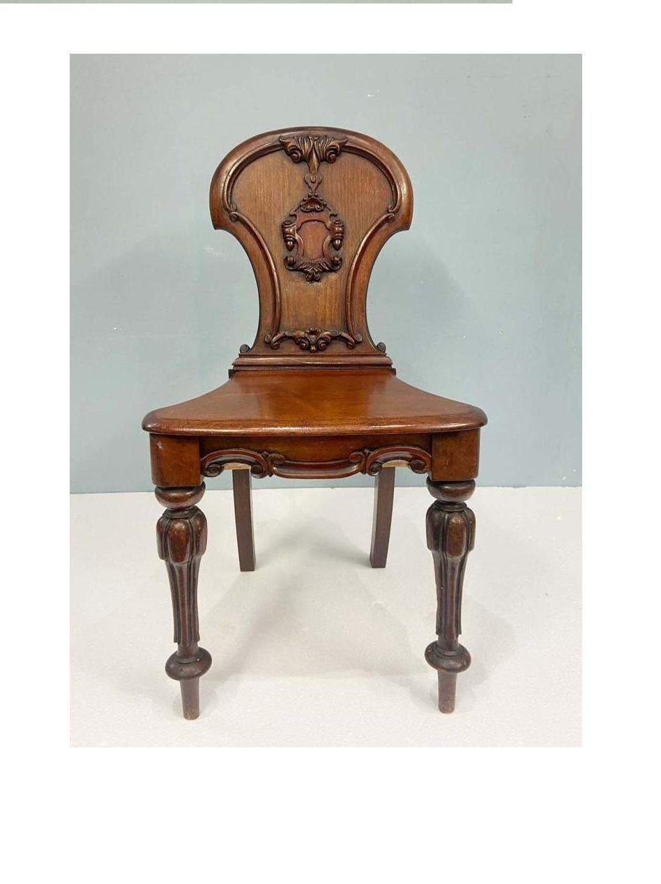 Pair Regency Hall Chairs Gillows Mahogany 1820 In Good Condition For Sale In Potters Bar, GB