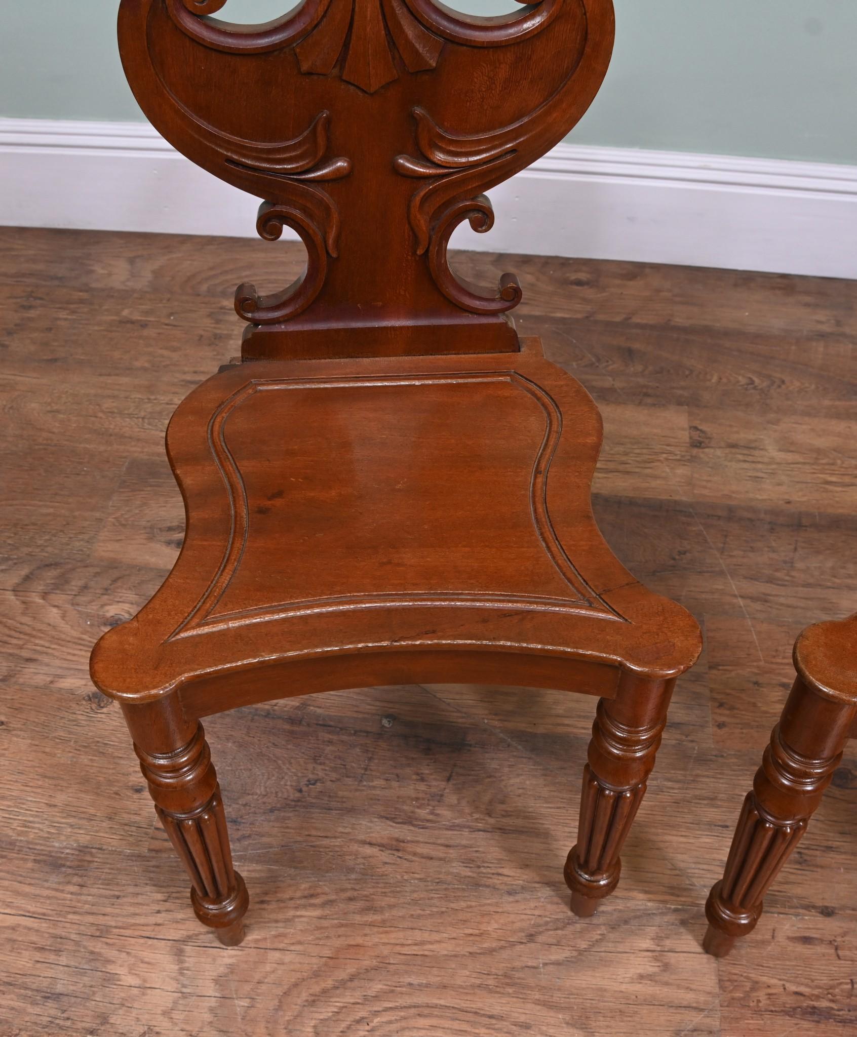Coppia di sedie da sala Regency con schienale a scudo Gillows in mogano 1815 in vendita 1