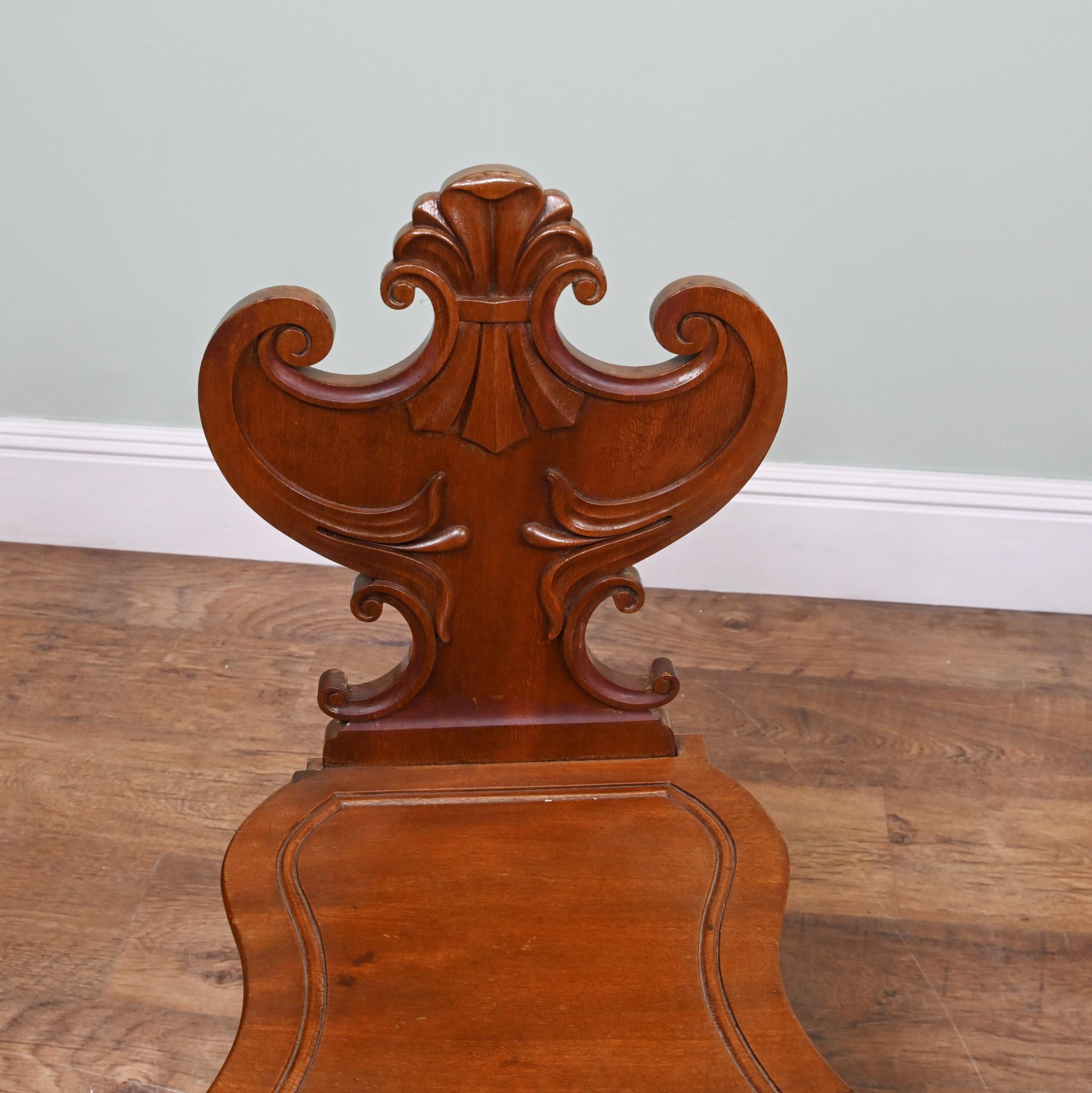 Coppia di sedie da sala Regency con schienale a scudo Gillows in mogano 1815 in vendita 2