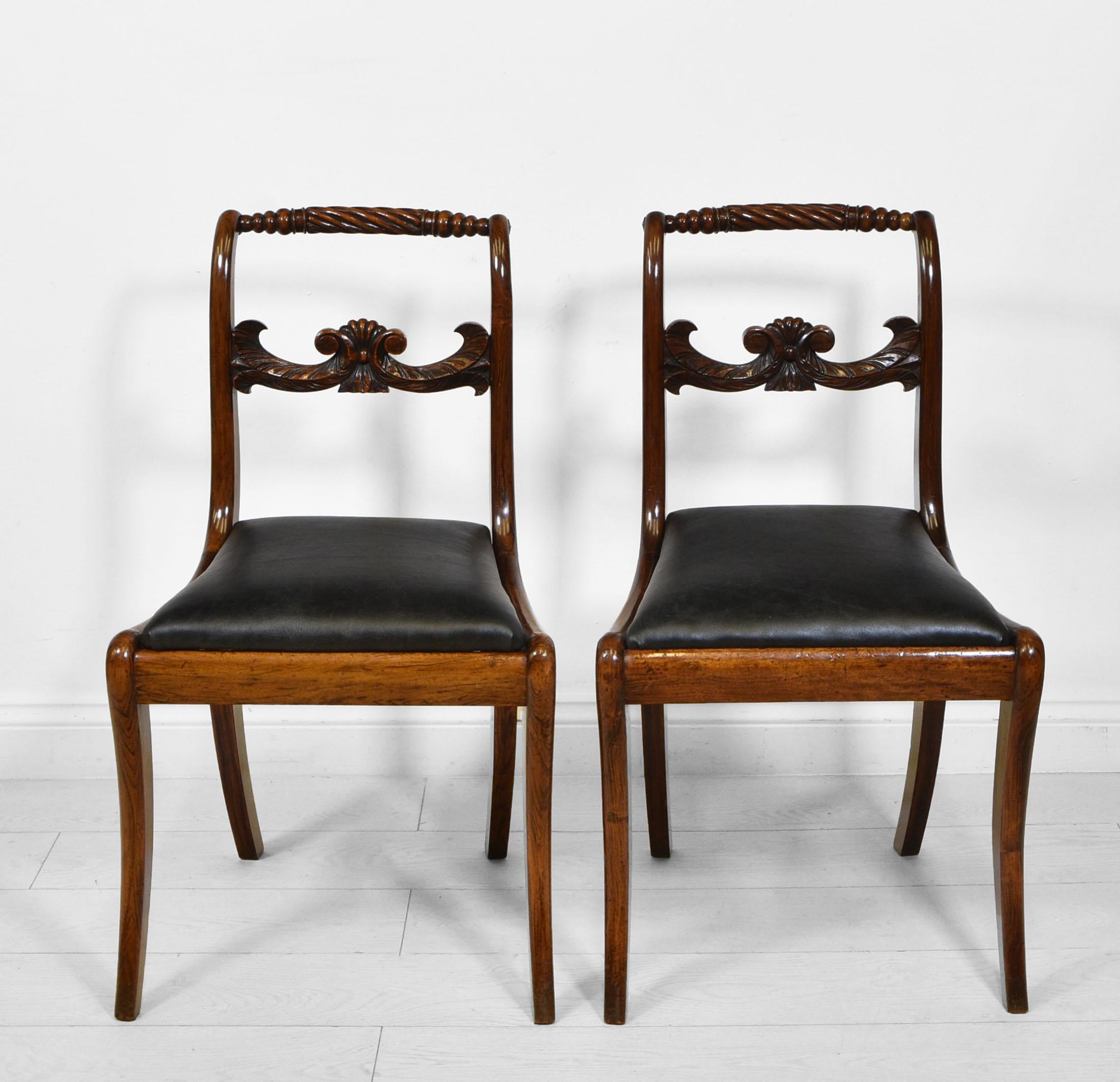 Hand-Carved Pair Regency Simulated Rosewood & Leather Trafalgar Chairs, Circa 1820 For Sale