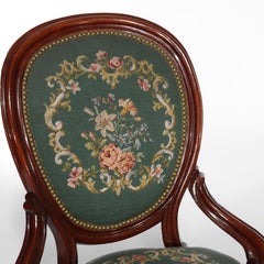 Paire de fauteuils de salon Renaissance Revive en noyer sculpté et pointe d'aiguille C1880