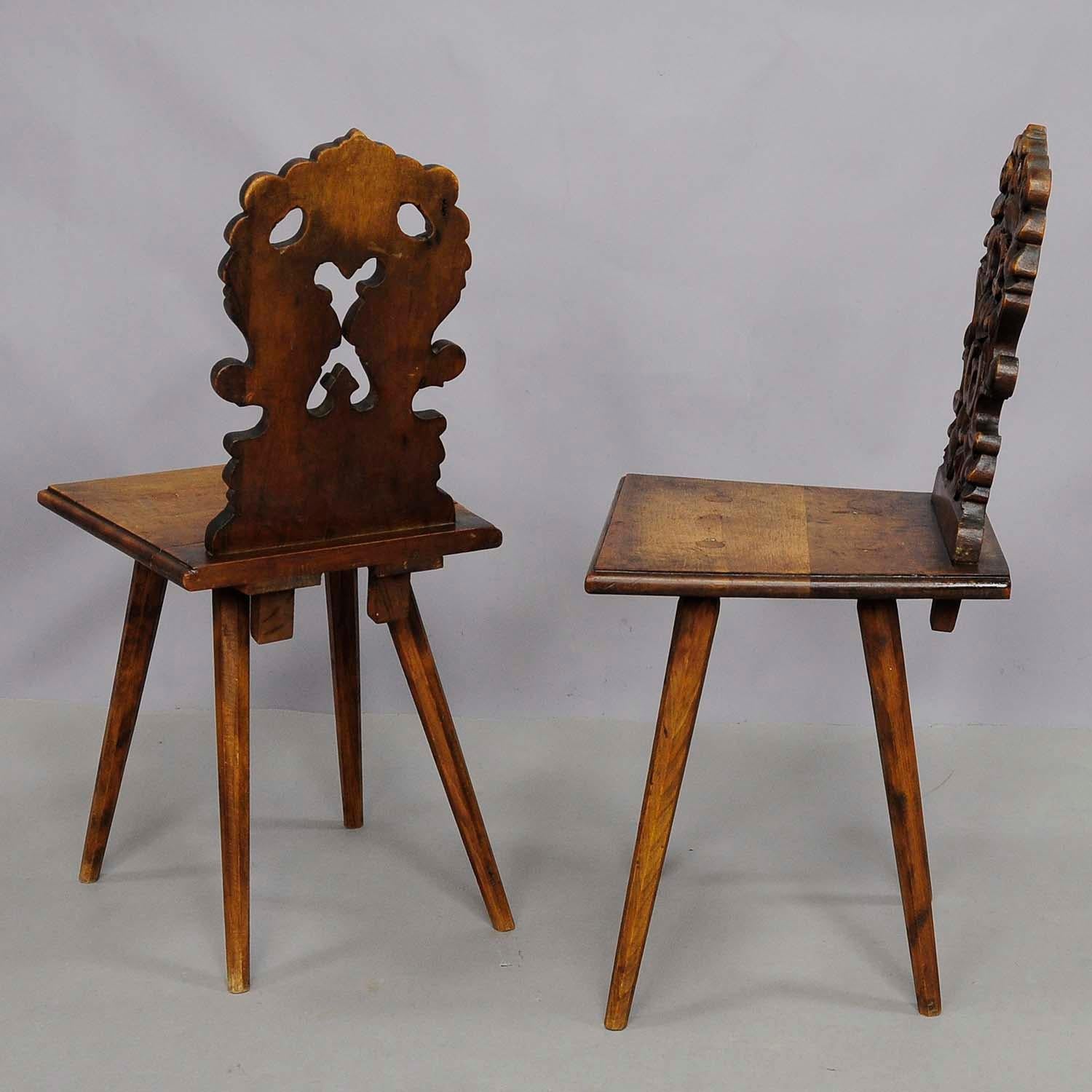 Pair Renaissance Style Carved Children Chairs, Ca. 1890 In Good Condition For Sale In Berghuelen, DE