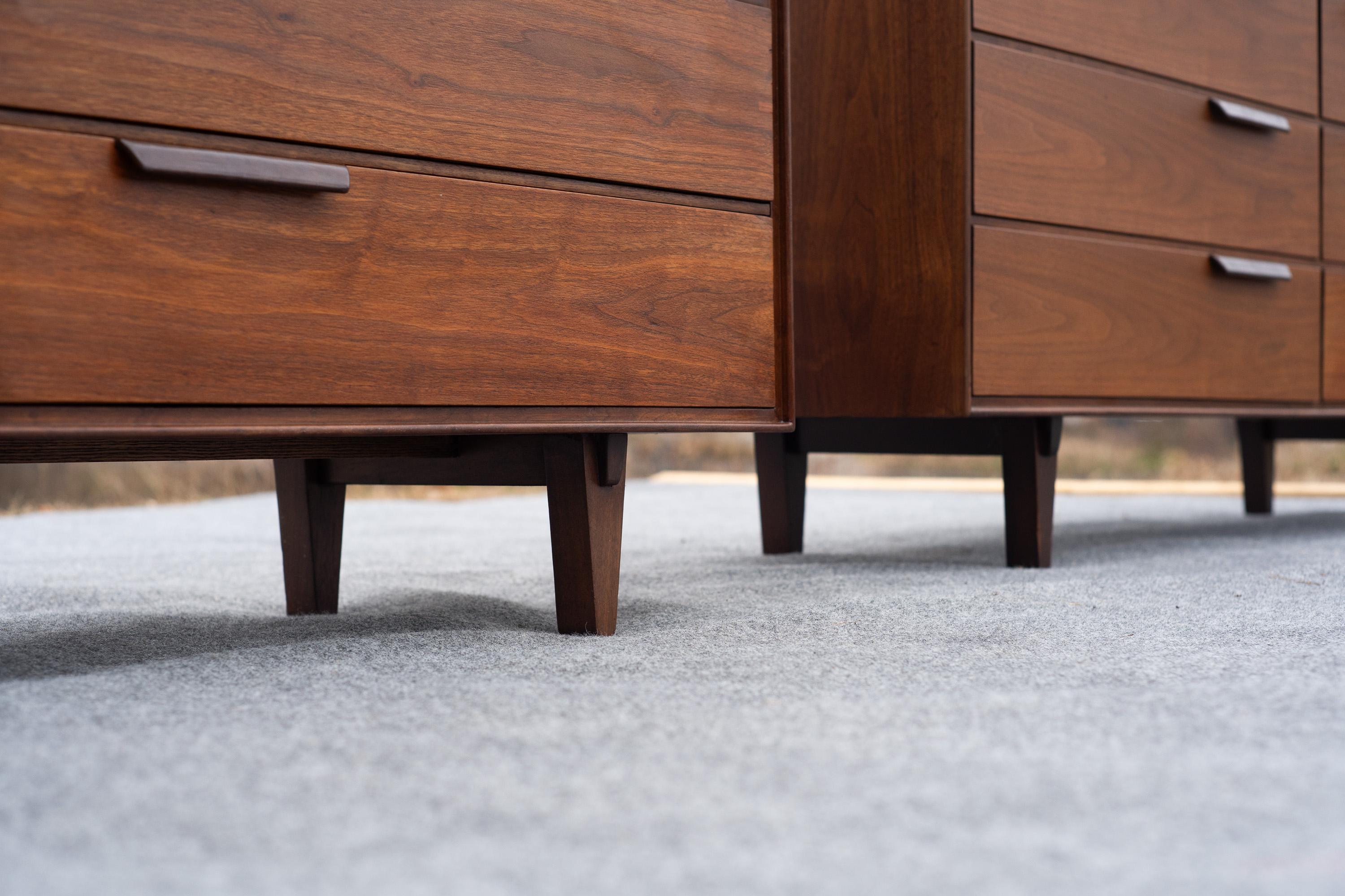 Pair Restored Edward Wormley for Dunbar Walnut & Leather 8-Drawer Cabinets For Sale 7