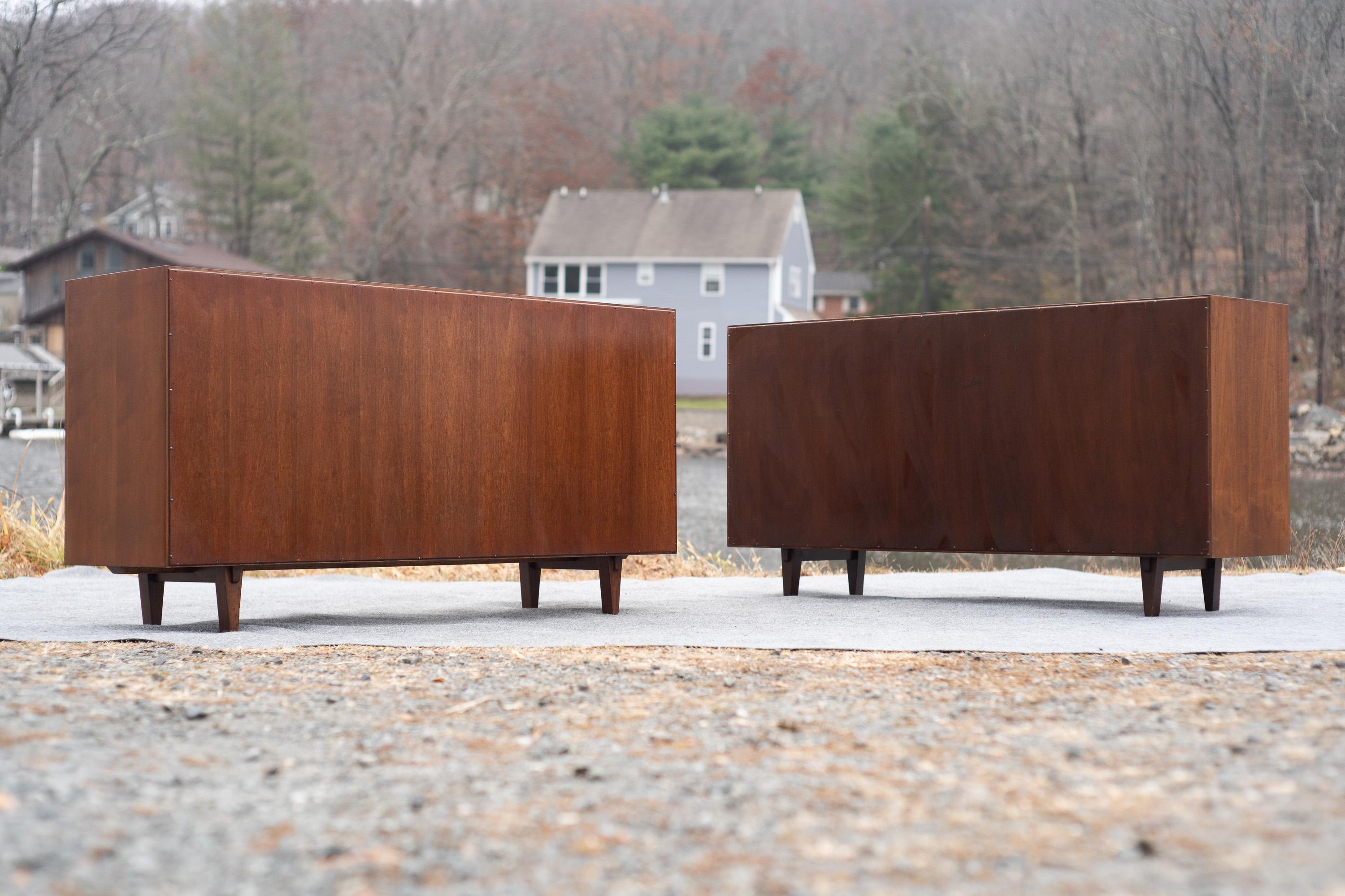 Pair Restored Edward Wormley for Dunbar Walnut & Leather 8-Drawer Cabinets For Sale 12