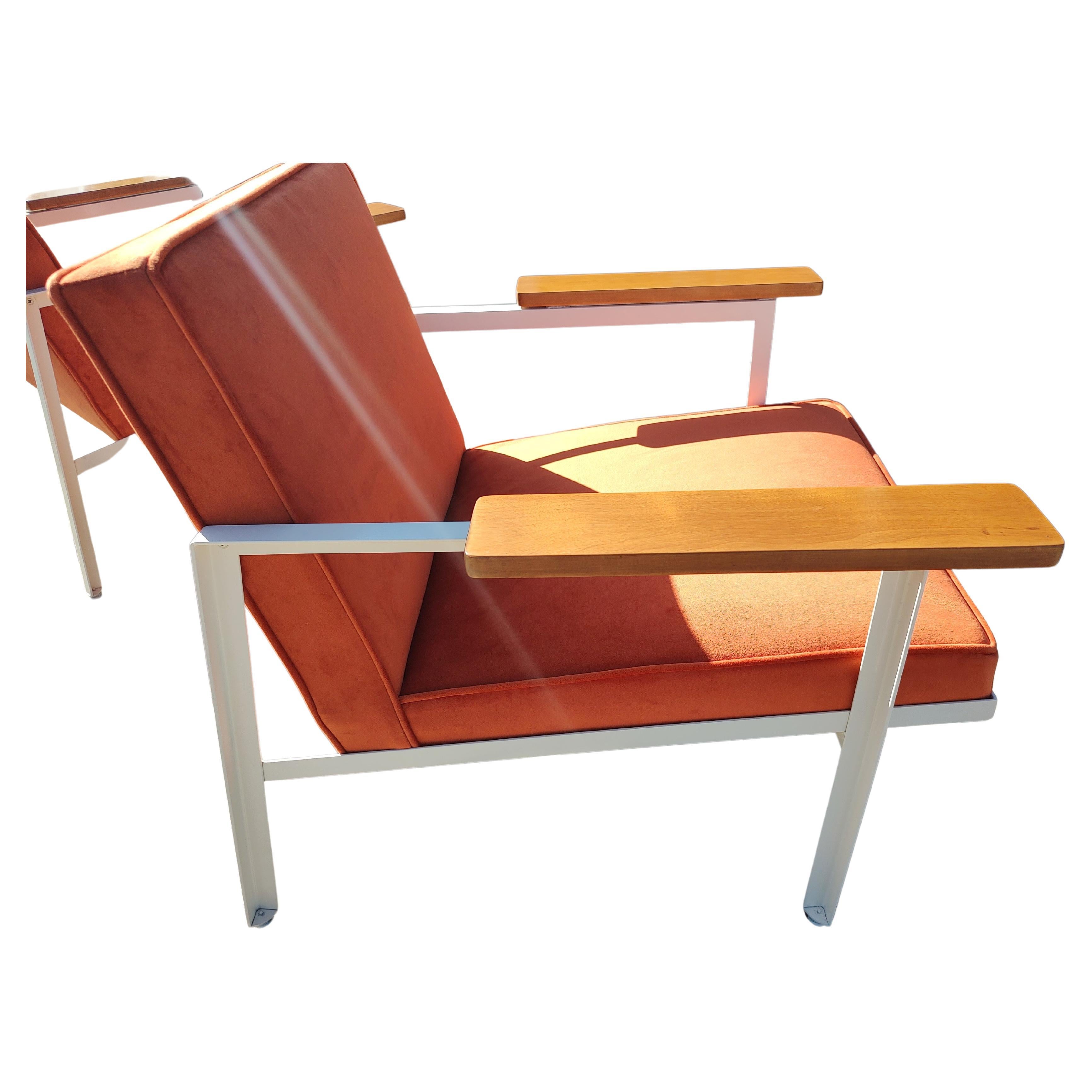 Pair Restored Mid Century Modern Lounge Chairs George Nelson for Herman Miller  For Sale 2