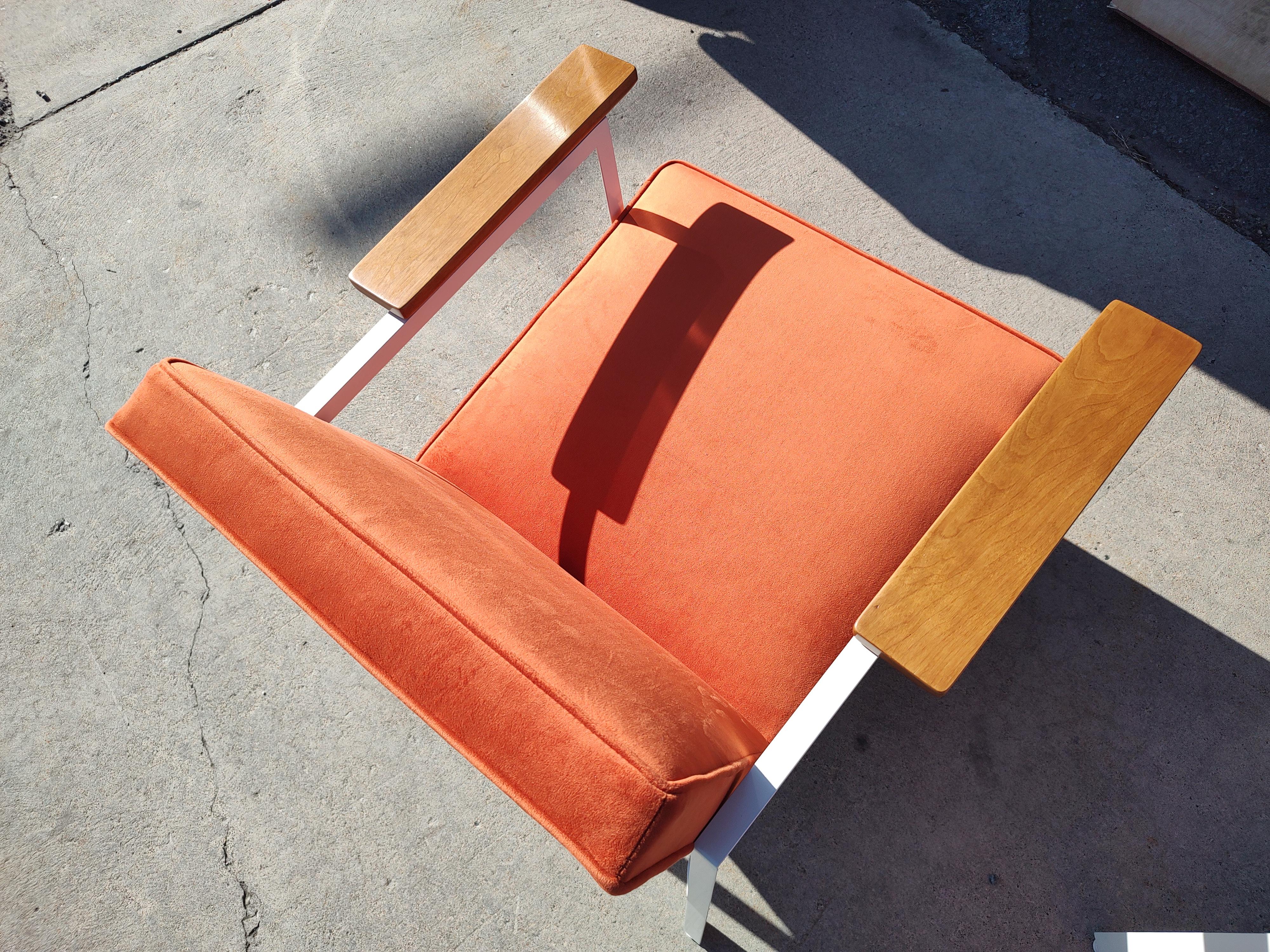 Pair Restored Mid Century Modern Lounge Chairs George Nelson for Herman Miller  For Sale 5