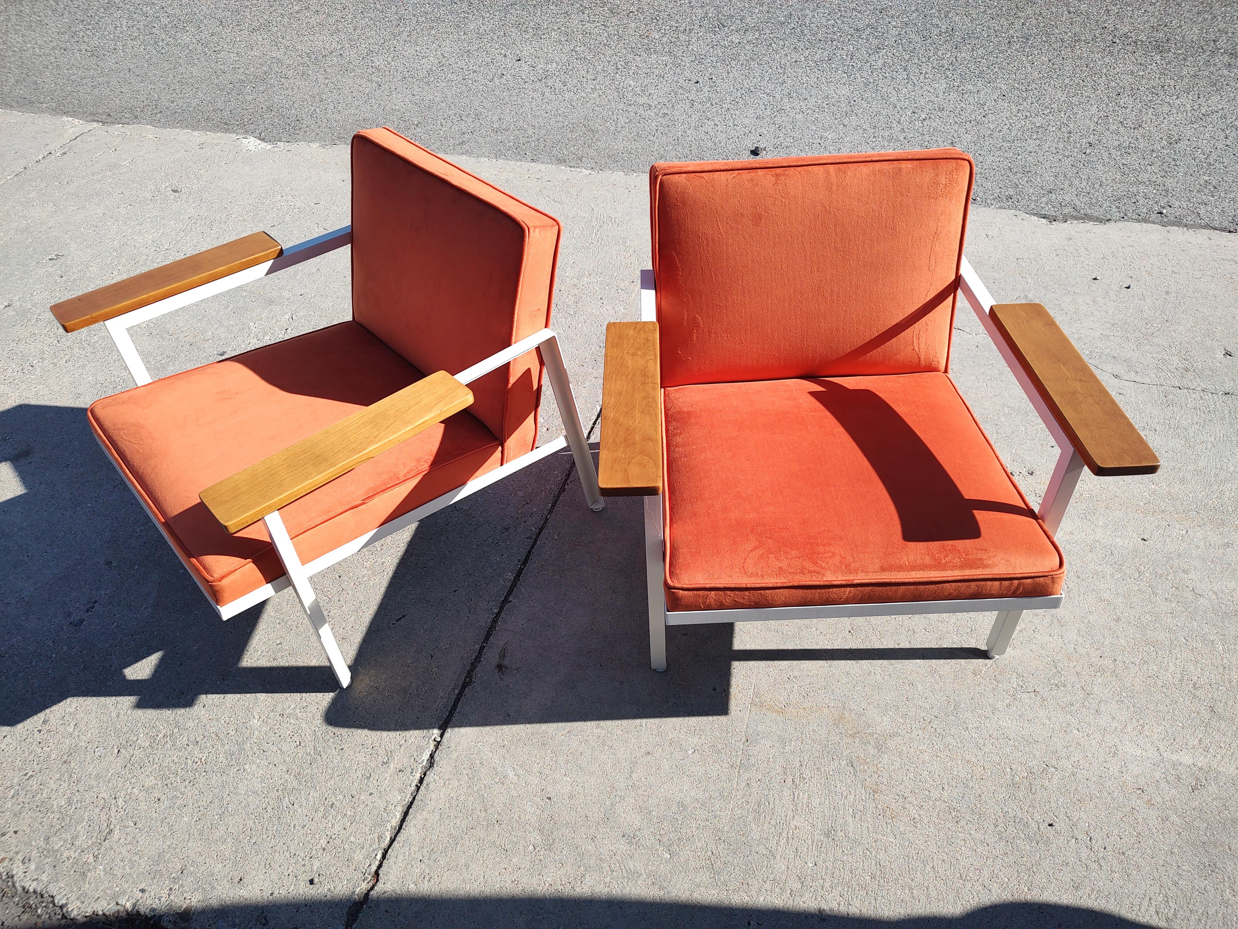 Pair Restored Mid Century Modern Lounge Chairs George Nelson for Herman Miller  For Sale 7