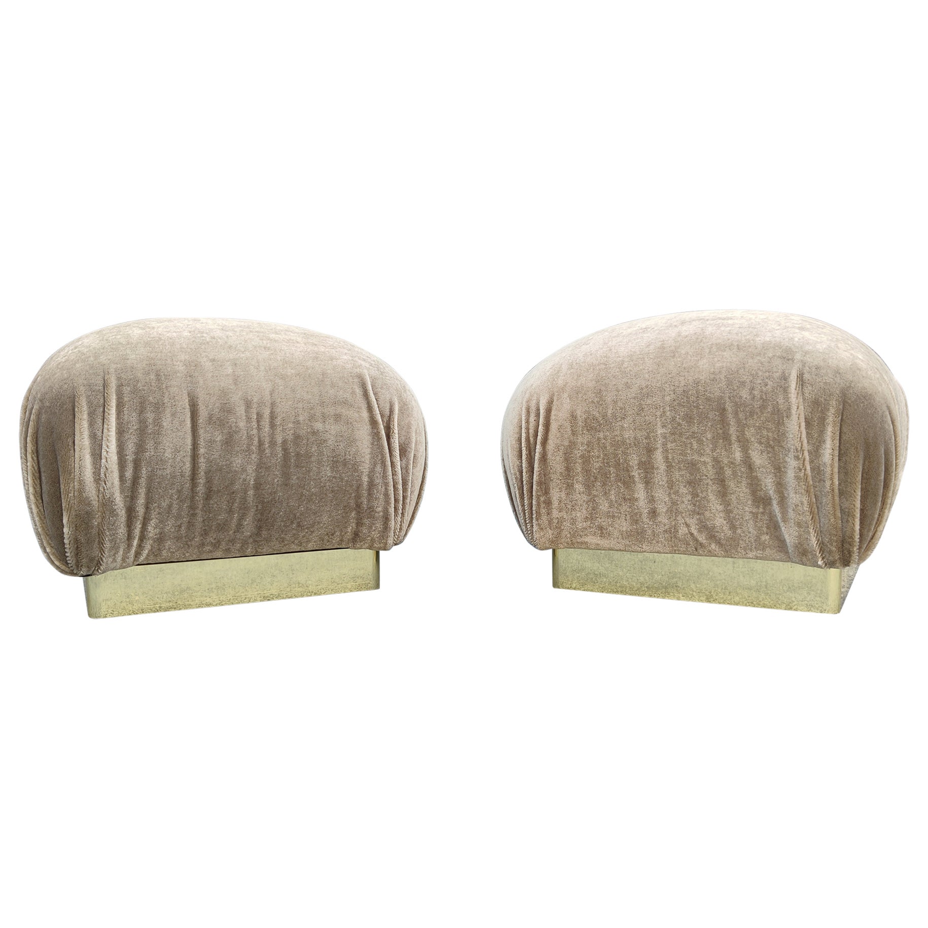 Paar neu gepolsterte Flechtenmohair-Poufs oder -Ottomanen im Karl Springer-Stil von Weiman