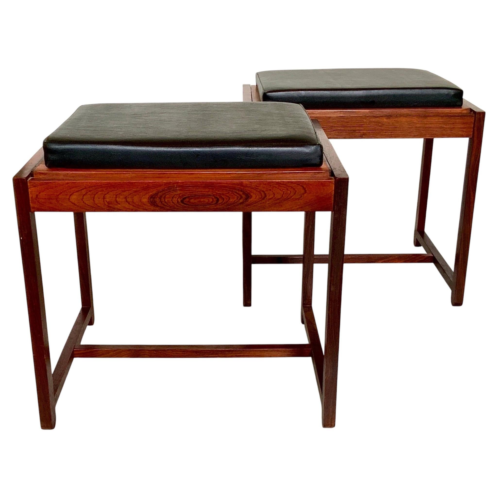 Pareja de taburetes de teca reversibles Flittop End Side Tables de Erik Buch para OD
