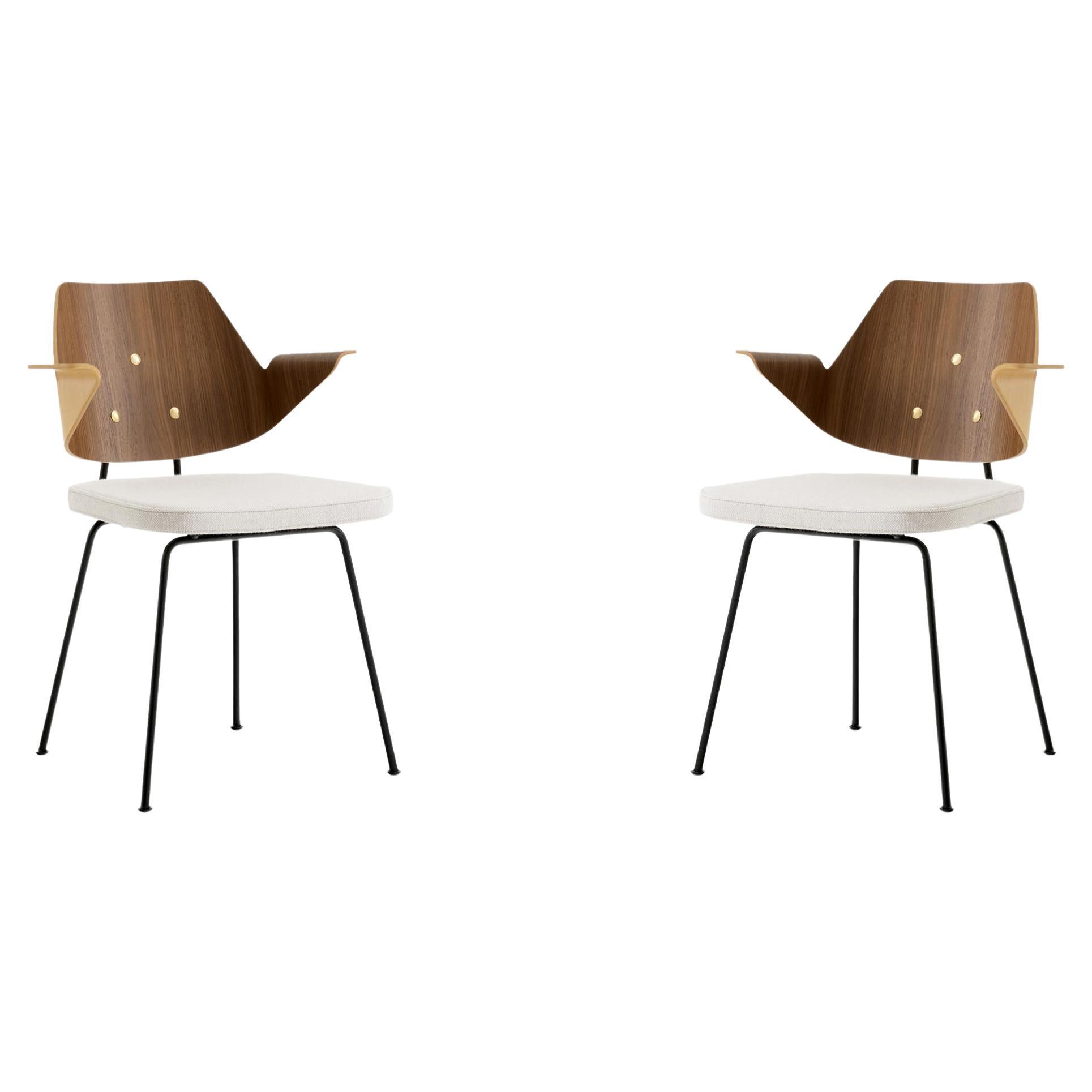 Coppia di poltrone RFH in noce e beeche/ Hallingdal 103 di Robin Day per &Tradition in vendita